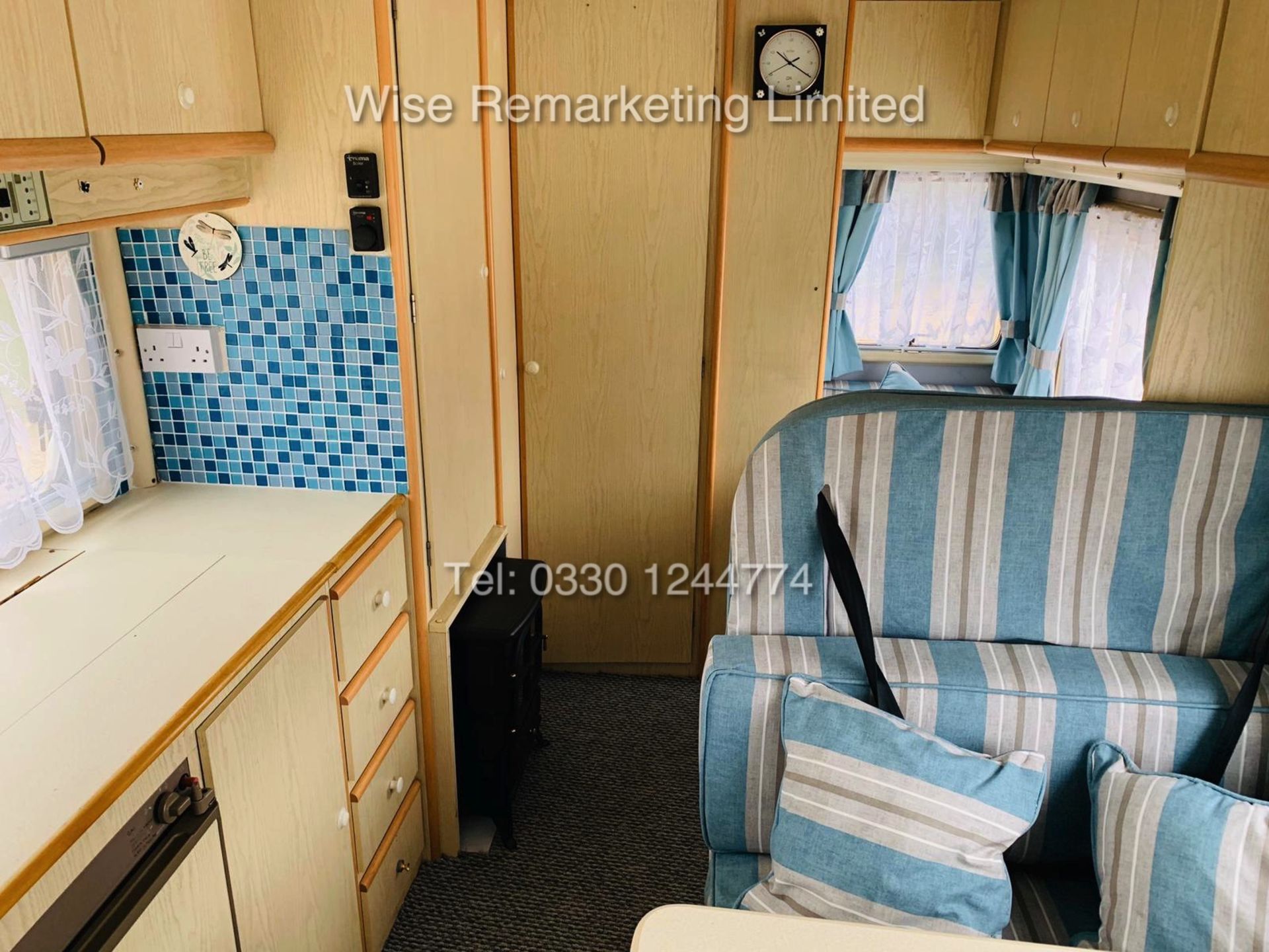 FORD TRANSIT RIVIERA 4/5 BERTH LUXURY MOTORHOME/CAMPER (1996) **LEFT HAND DRIVE** STUNNING ITEM - Image 22 of 35