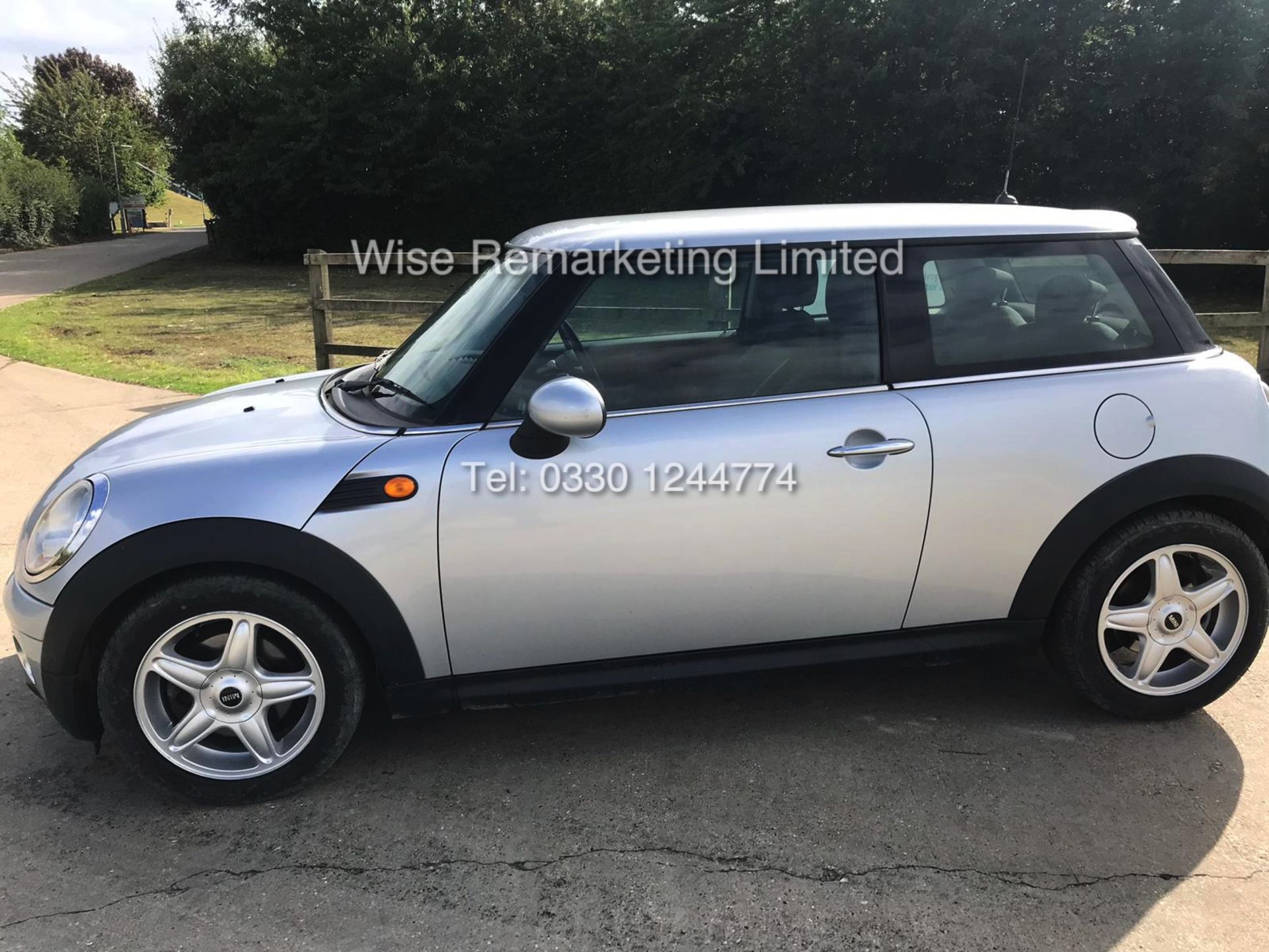 MINI COOPER D 1.6 SILVER - 2009 59 REG - 6 SPEED - Image 6 of 18