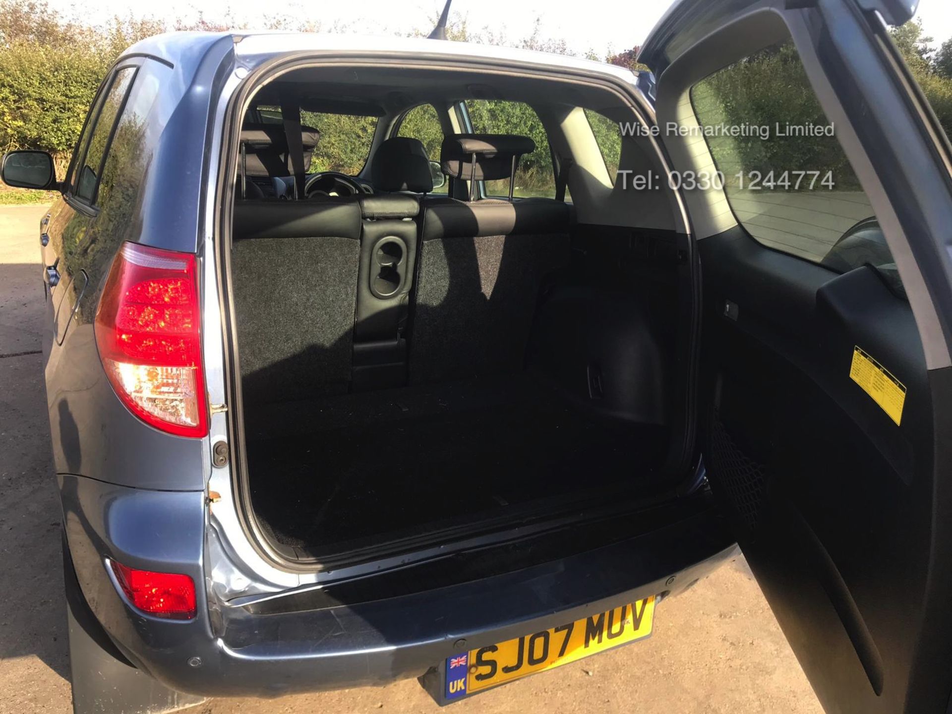 **RESERVE MET** Toyota Rav 4 2.2 D-4D XT4 - 2007 07 Reg - Service History - 4x4 - Image 15 of 19