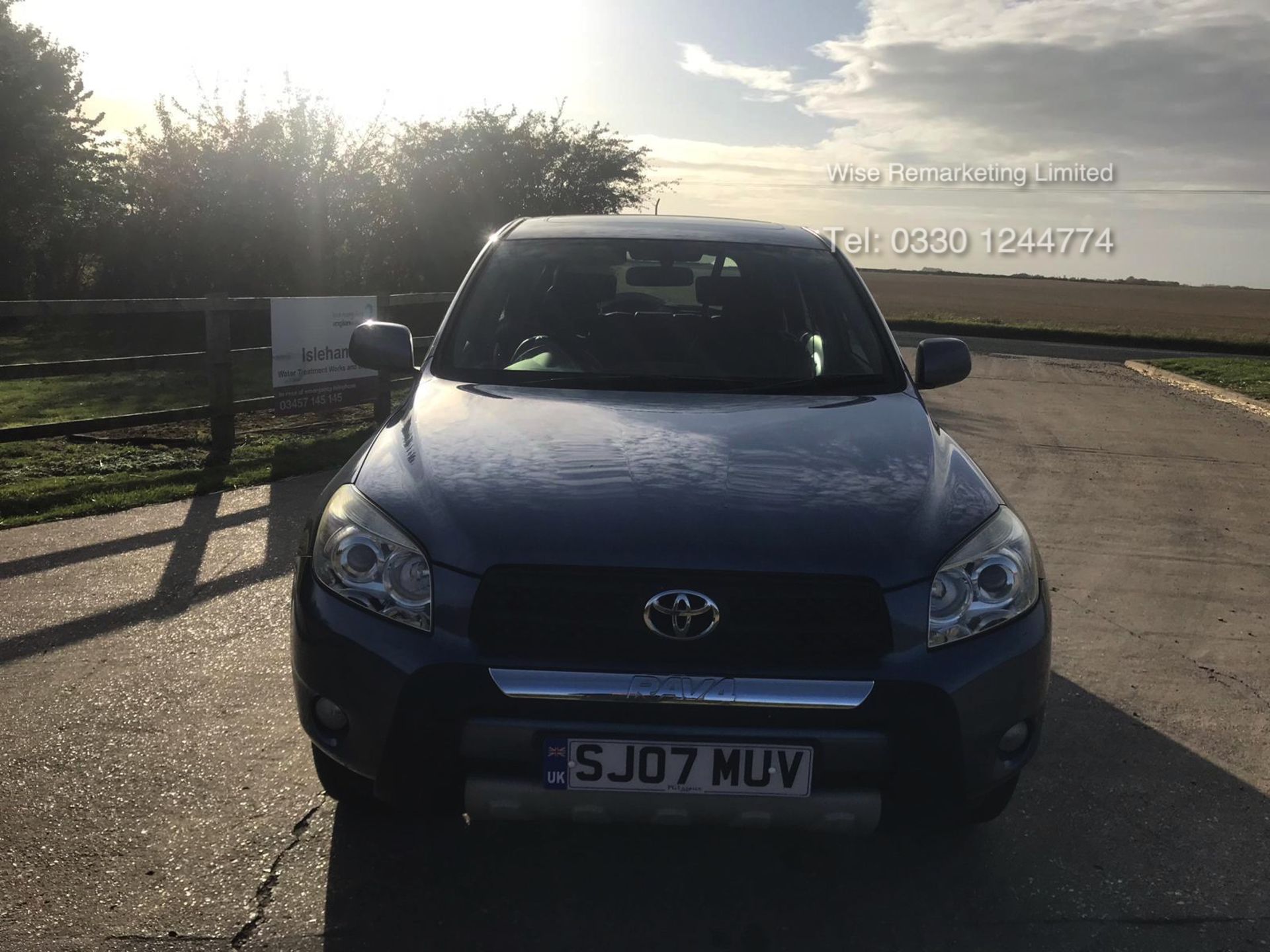 **RESERVE MET** Toyota Rav 4 2.2 D-4D XT4 - 2007 07 Reg - Service History - 4x4 - Image 4 of 19