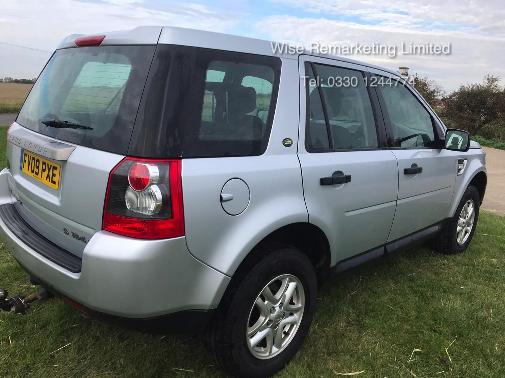 Land Rover Freelander 2.2 TD4 E - 2009 - Service History - 4x4 - Image 3 of 27