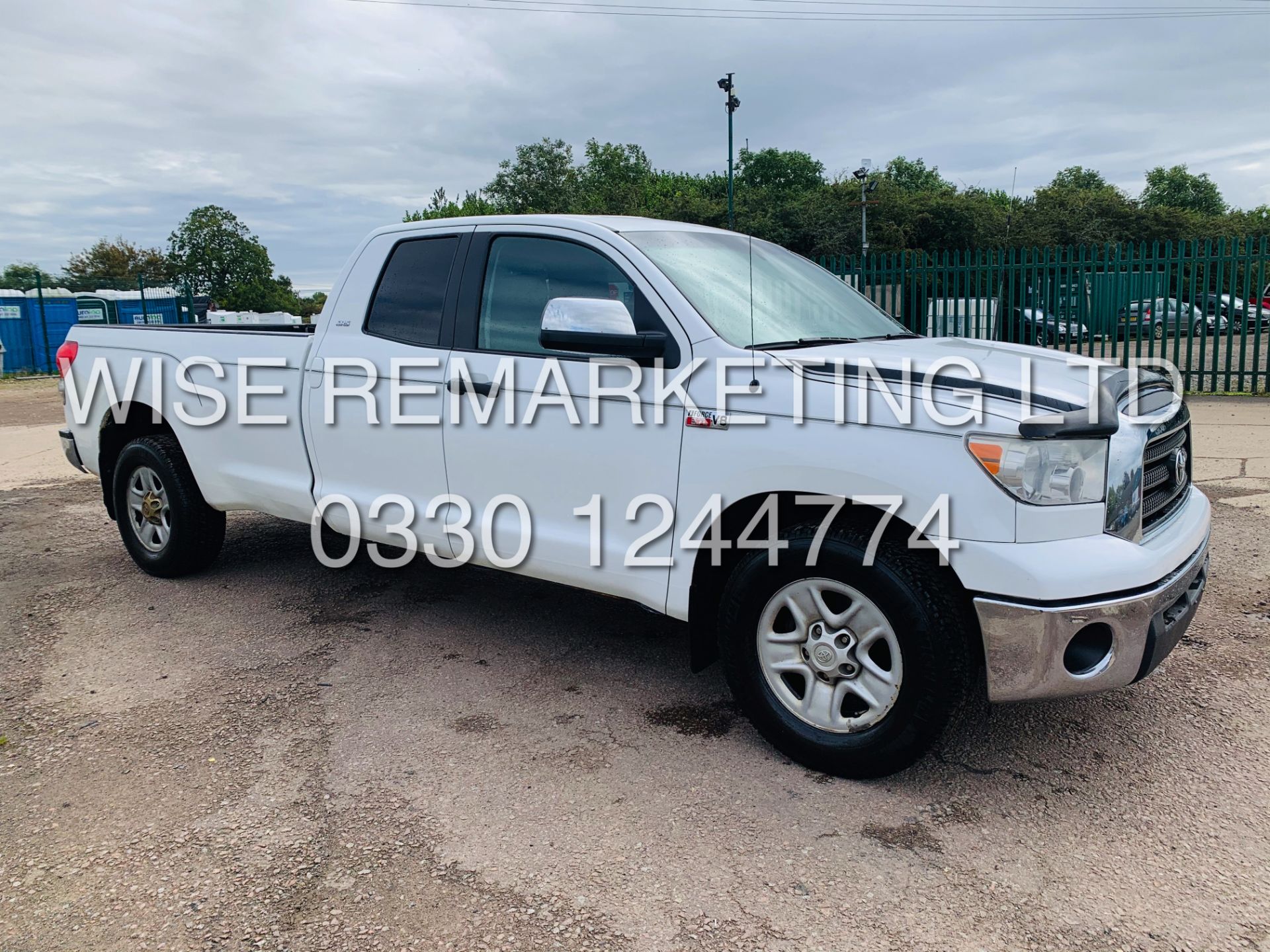 TOYOTA TUNDRA 5.7L V8 I-FORCE SR5 EDTION**2007**FRESH IMPORT**ULTRA RARE**DOUBLE-CAB*4X4*ULTRA RARE* - Image 10 of 53