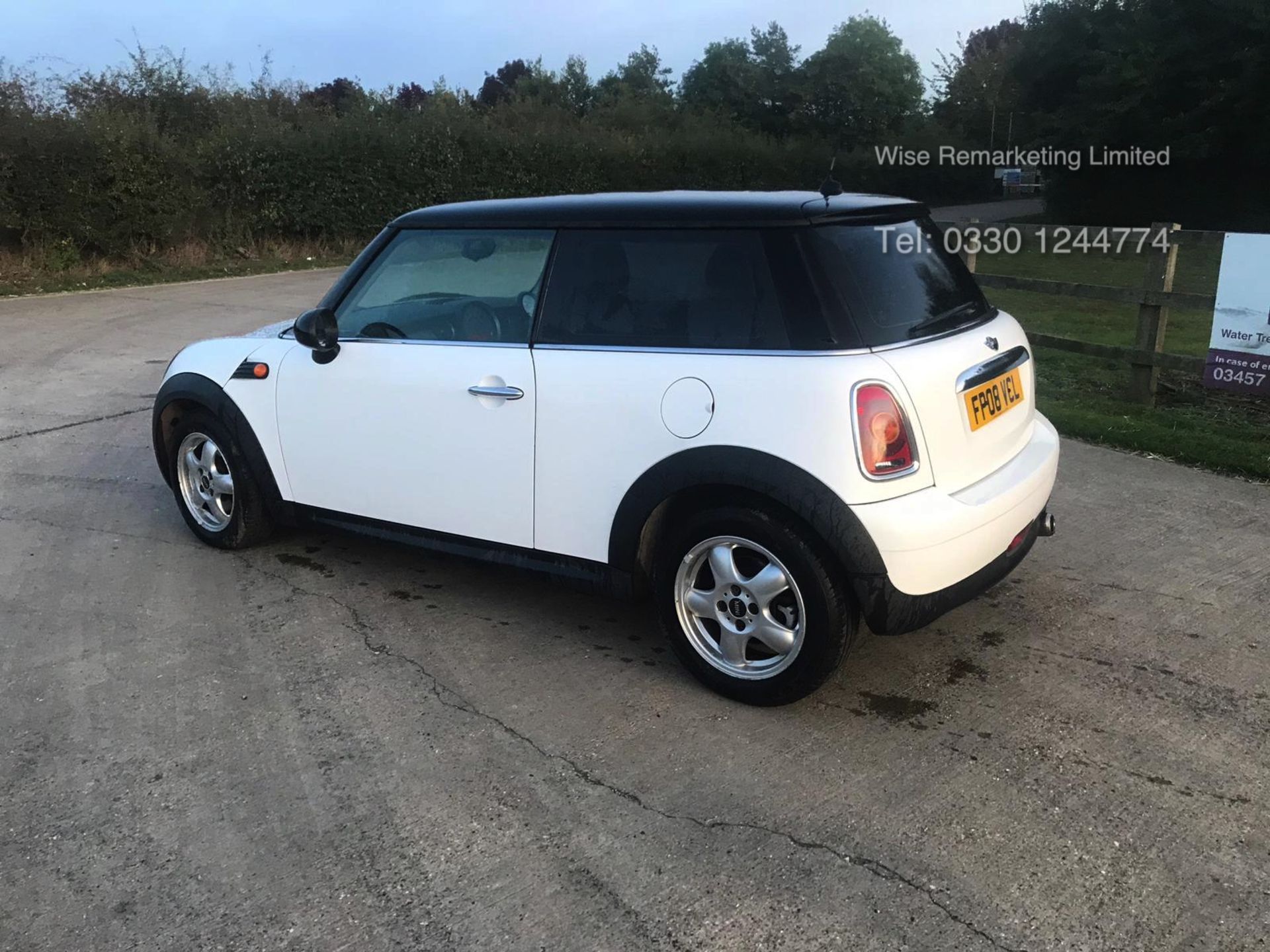 Mini Cooper Hatchback 1.6 D 3 Door - 2008 - 08 Reg - Service History - White - Image 2 of 12