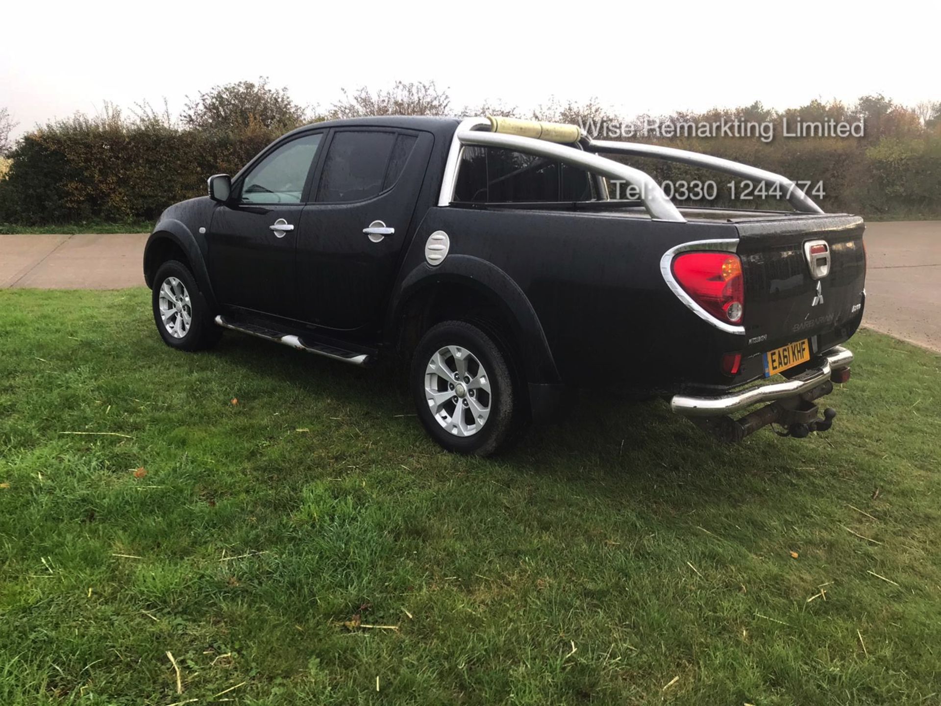 (Reserve Met) Mitsubishi L200 **Barbarian** Double Cab 2.5 Di-D Auto - 4x4 -2012 Model -Full Leather - Image 8 of 23