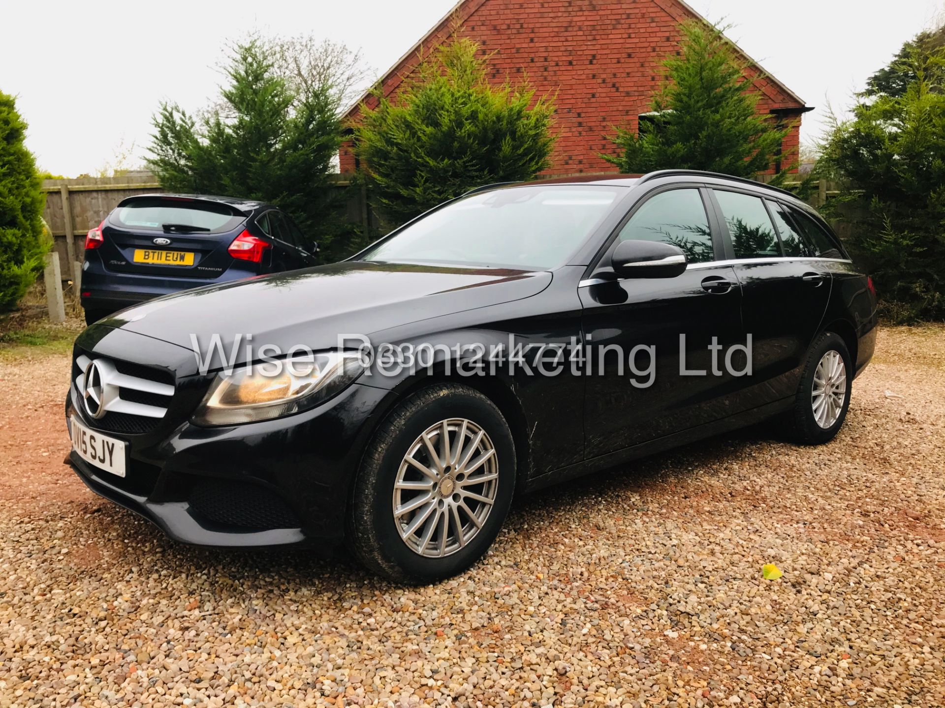 Mercedes C220d Special Equipment Estate (15 Reg) 1 Owner Full Mercedes History -Sat Nav -Rear Camera - Image 4 of 21