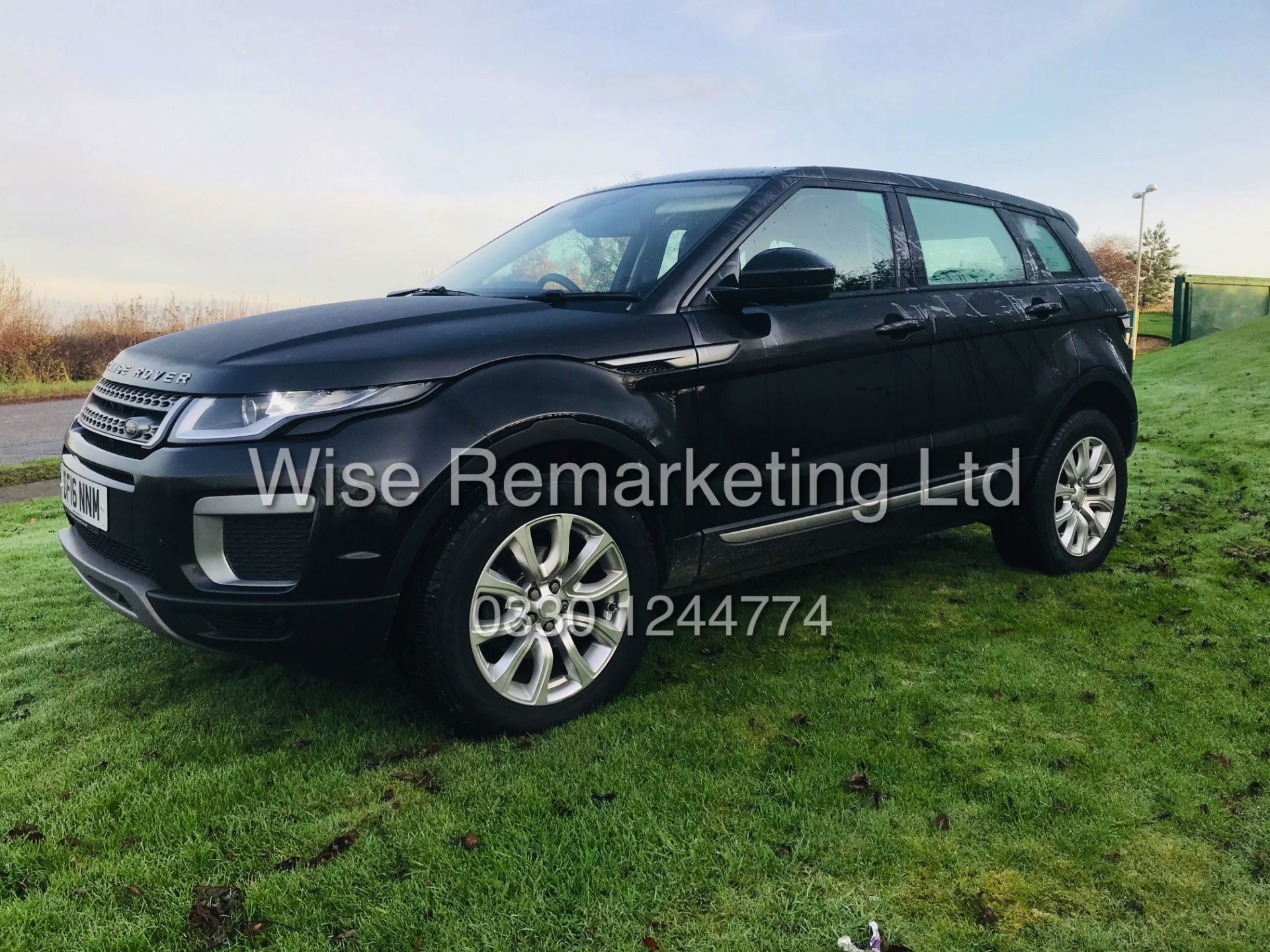 **RESERVE MET** Range Rover Evoque 2.0ED4 "SE black / Special Equipment" 1 Owner - 16 reg - - Image 5 of 30