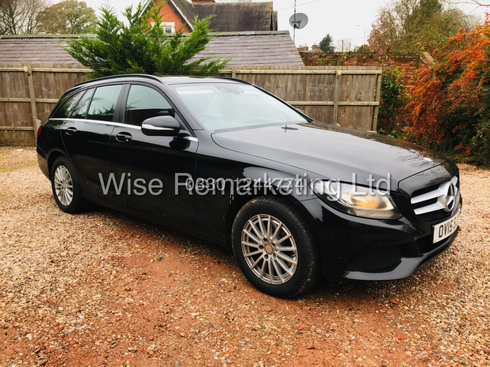 Mercedes C220d Special Equipment Estate (15 Reg) 1 Owner Full Mercedes History -Sat Nav -Rear Camera - Image 2 of 21