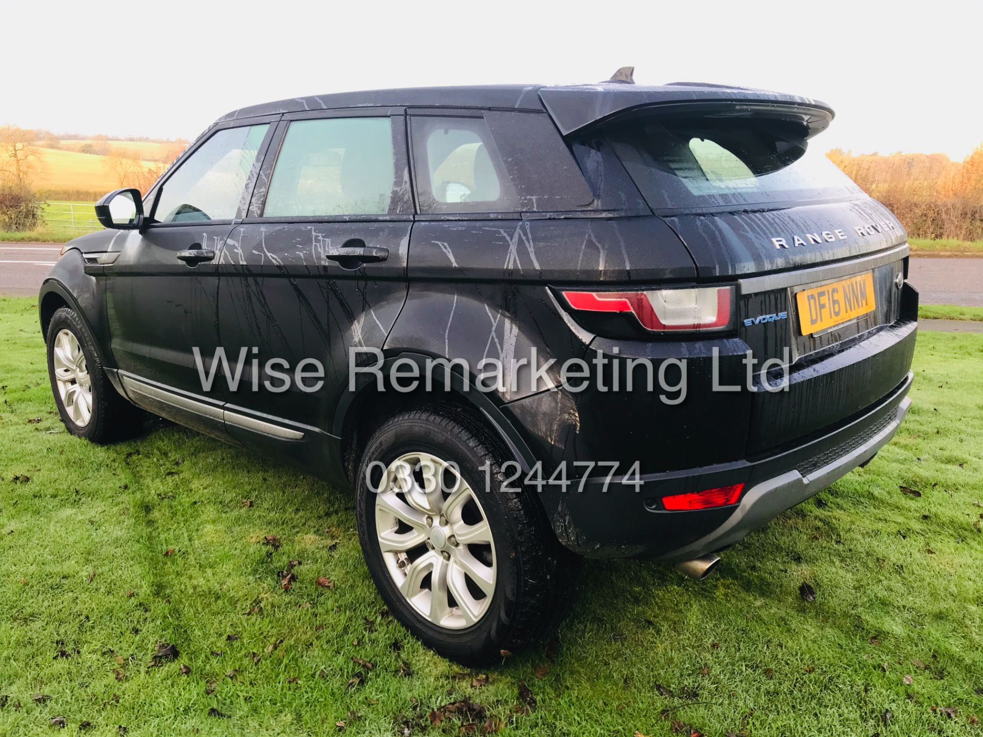 **RESERVE MET** Range Rover Evoque 2.0ED4 "SE black / Special Equipment" 1 Owner - 16 reg - - Image 8 of 30