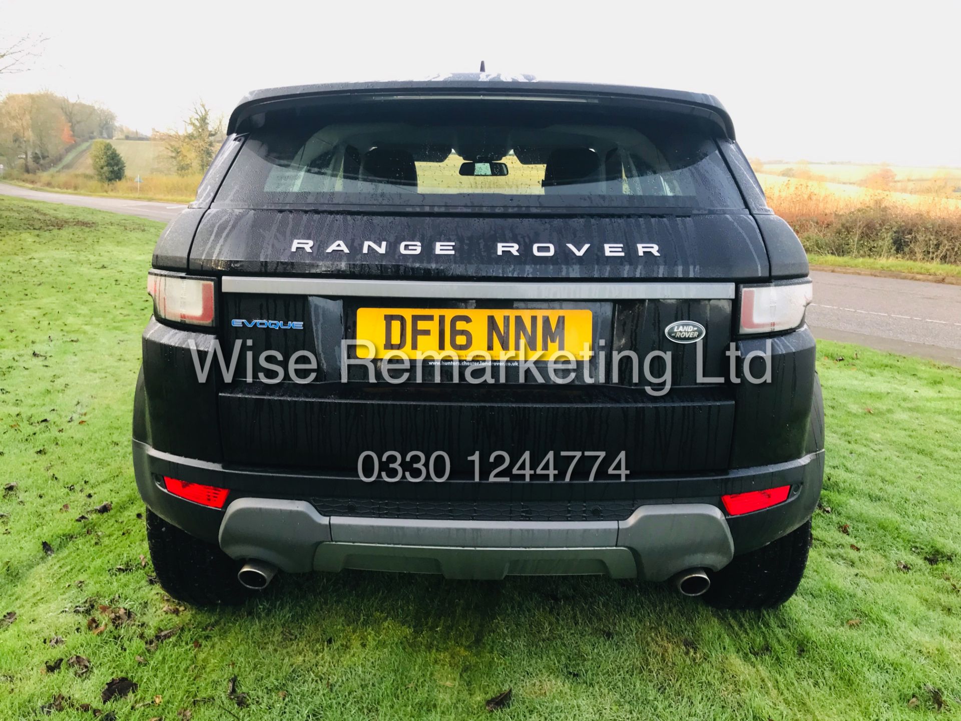 **RESERVE MET** Range Rover Evoque 2.0ED4 "SE black / Special Equipment" 1 Owner - 16 reg - - Image 9 of 30