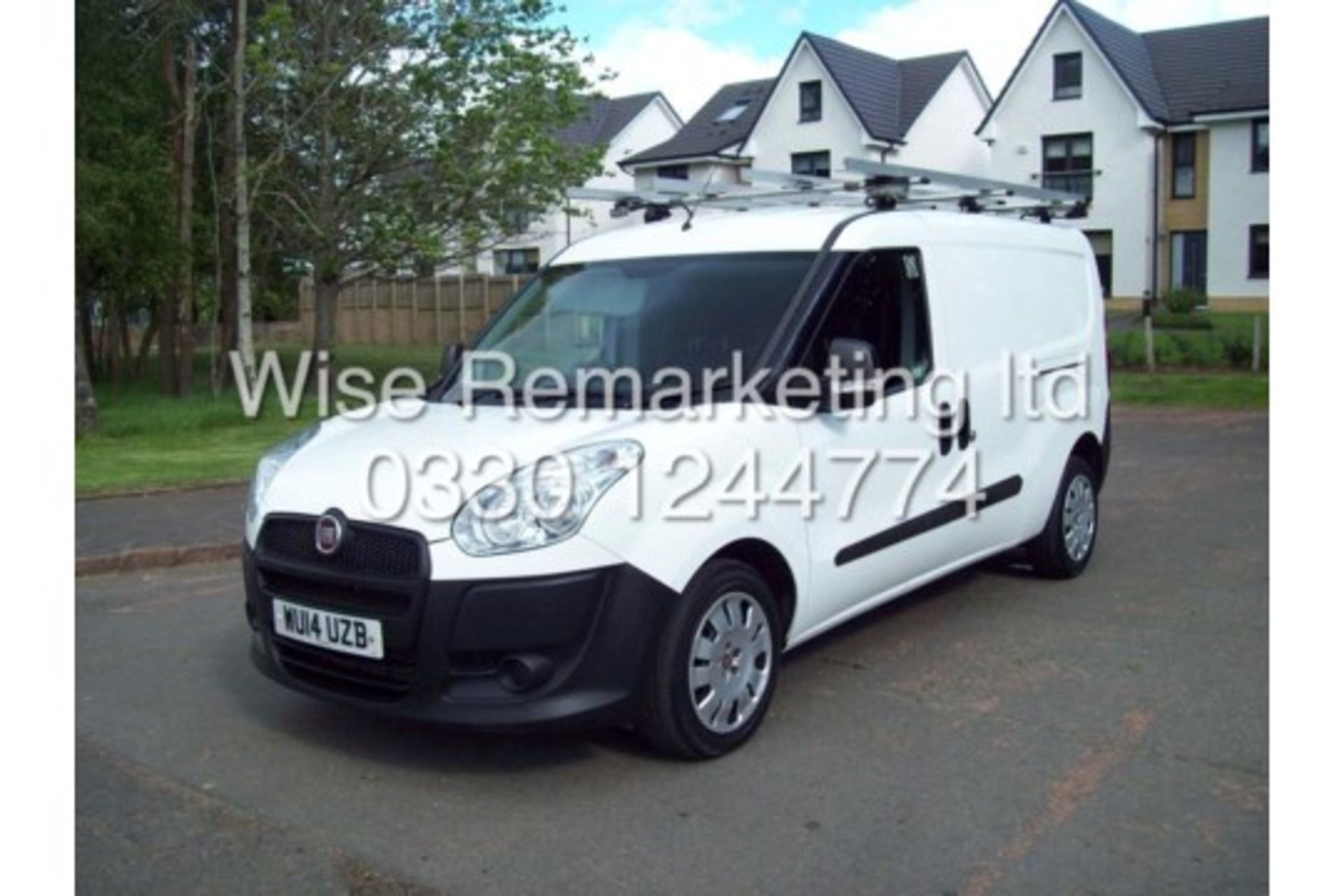 FIAT DOBLO CARGO *MAXI-LWB PANEL VAN* (2014) '1.6 DIESEL - STOP/START - 6 SPEED' - Image 3 of 4