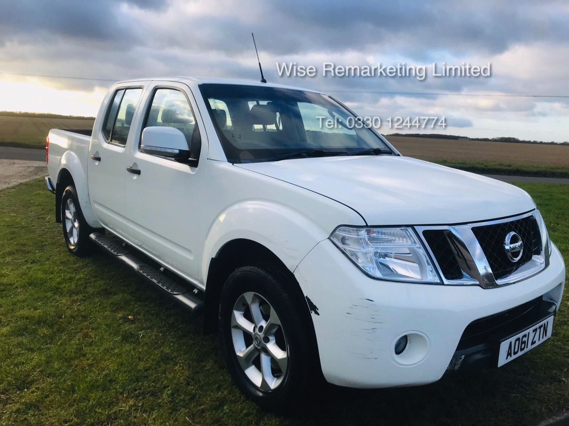 Nissan Navara Acentra 2.5 DCI - 2012 Model - Diamond White - 1 Keeper From New - Tow Bar