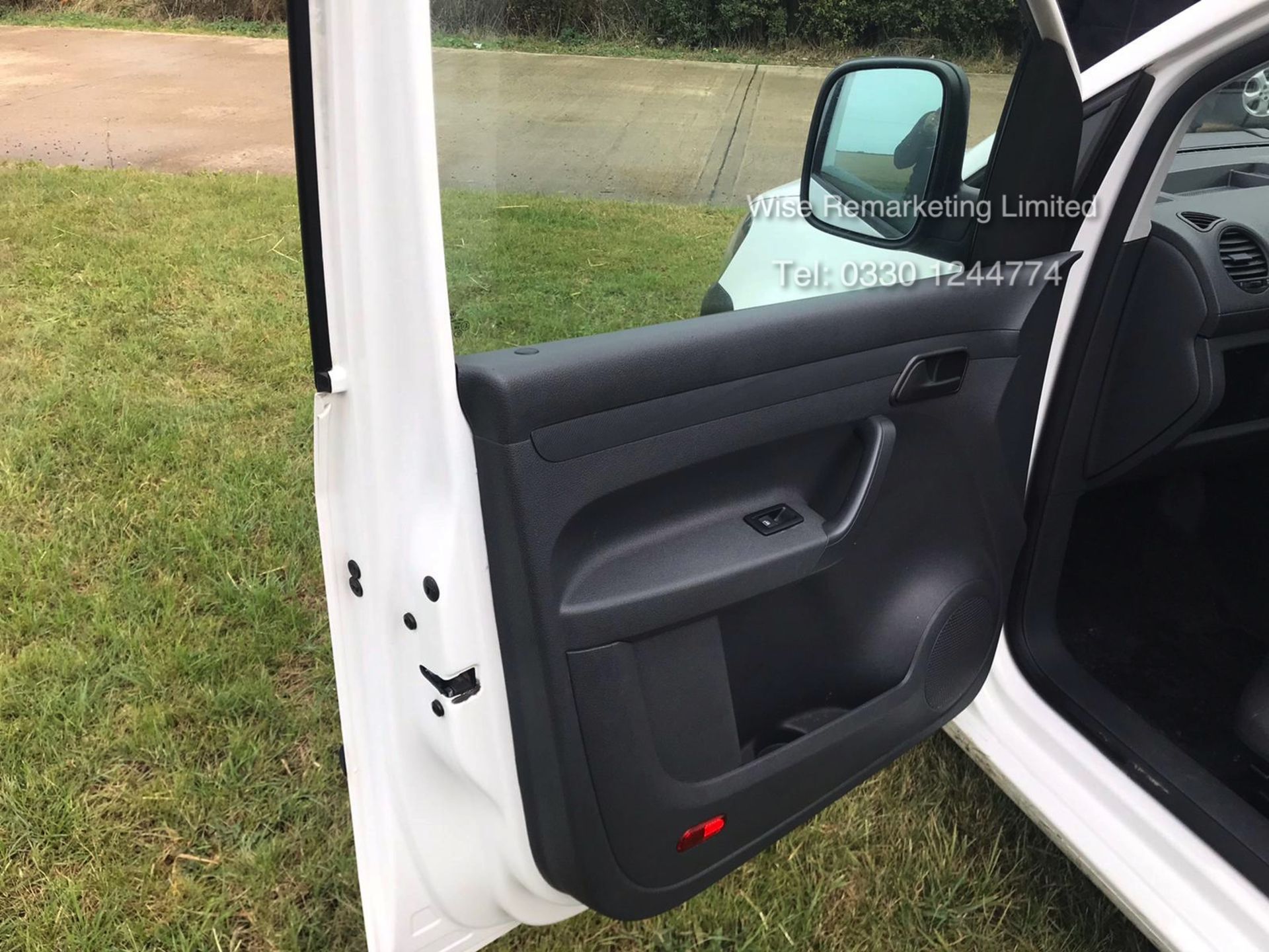 Volkswagen Caddy C20 + Startline 1.6 Tdi - 2014 Model - White - Side Loading Door - Ply Lined - Image 9 of 13