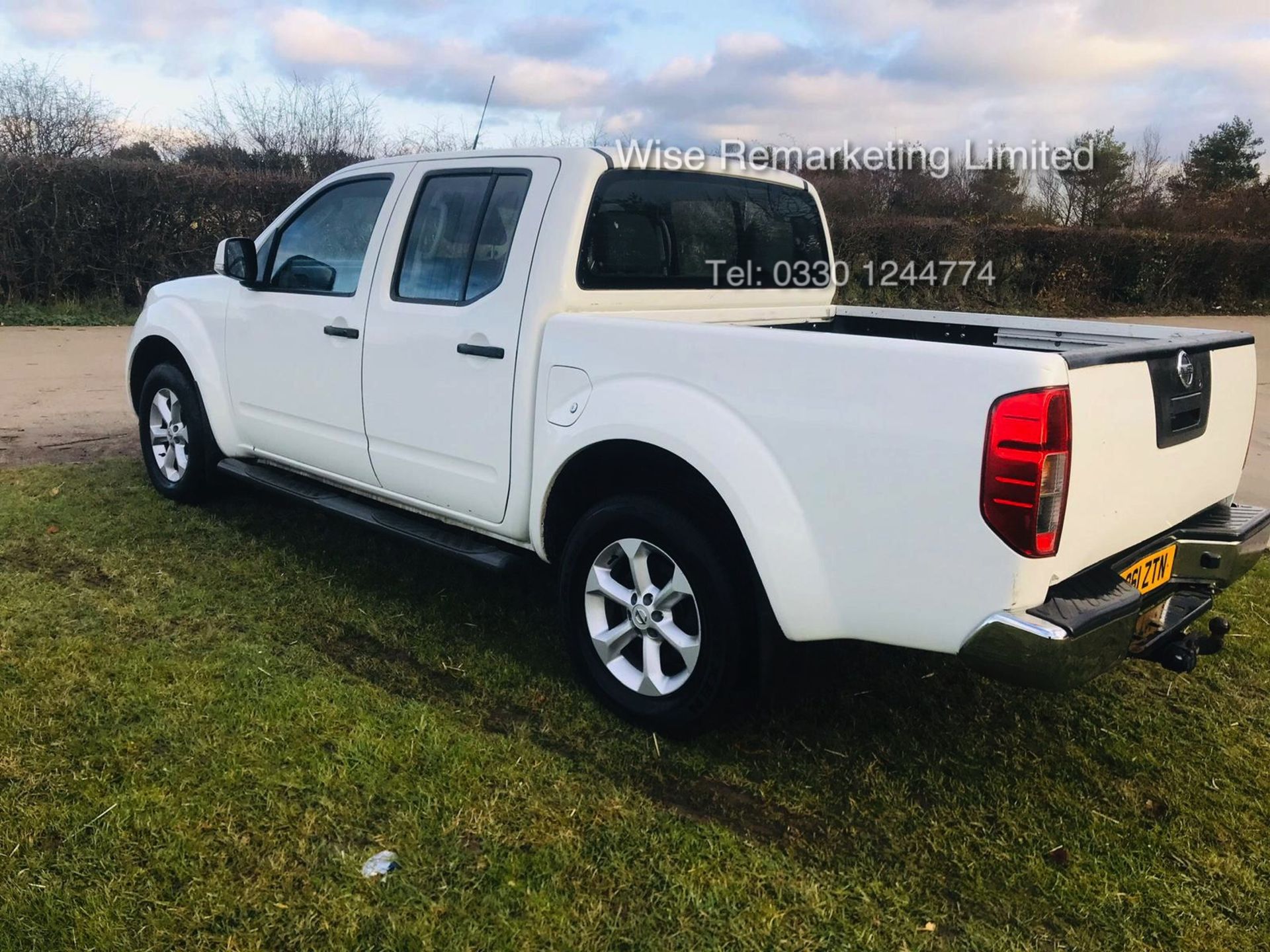 Nissan Navara Acentra 2.5 DCI - 2012 Model - Diamond White - 1 Keeper From New - Tow Bar - Image 6 of 20