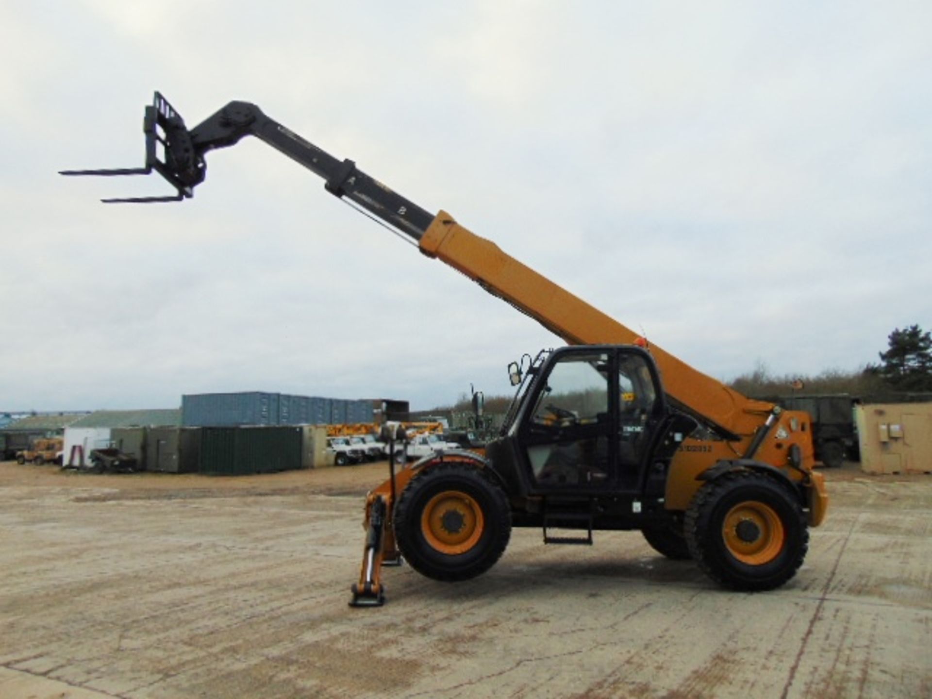 2014 Caterpillar TH414C 3.6 ton Telehandler - Image 5 of 27