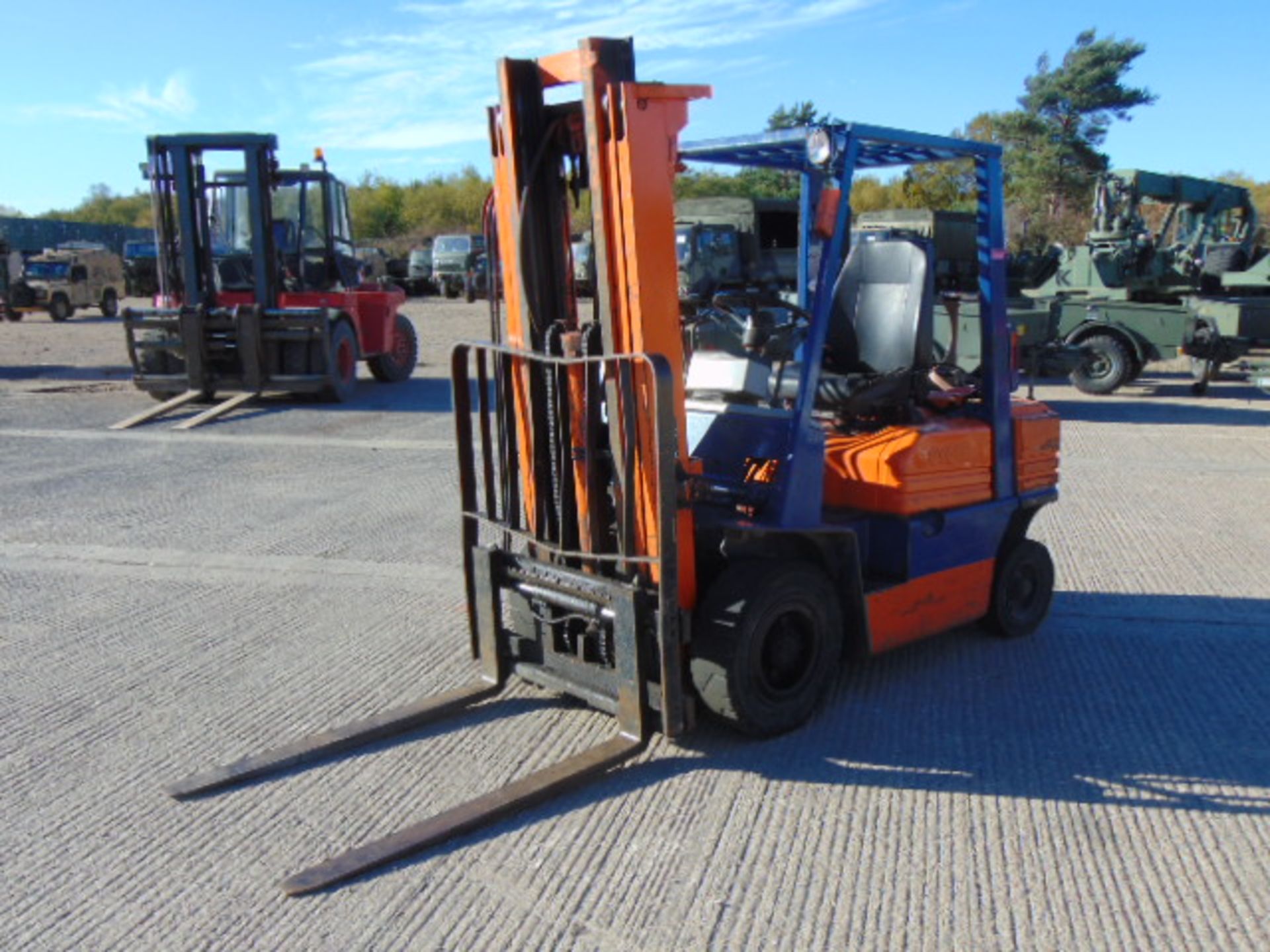 Toyota 42 5FGF25 LPG Gas Triple Mast Forklift - Image 3 of 11