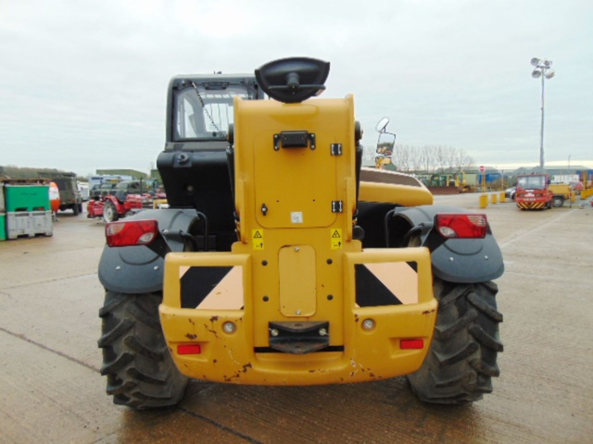 2014 Caterpillar TH414C 3.6 ton Telehandler - Image 13 of 27