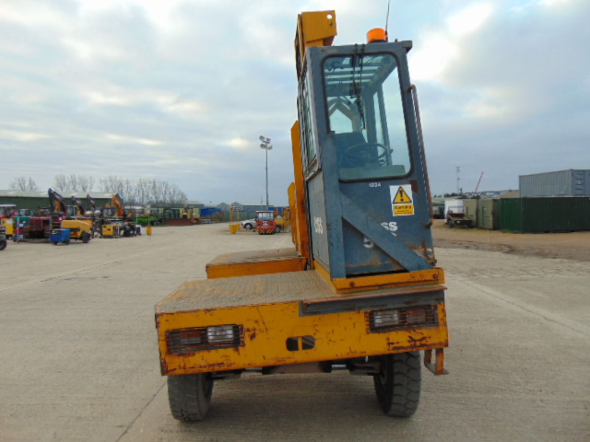 Lancer Boss 556 Sideloader Diesel Forklift - Image 8 of 16