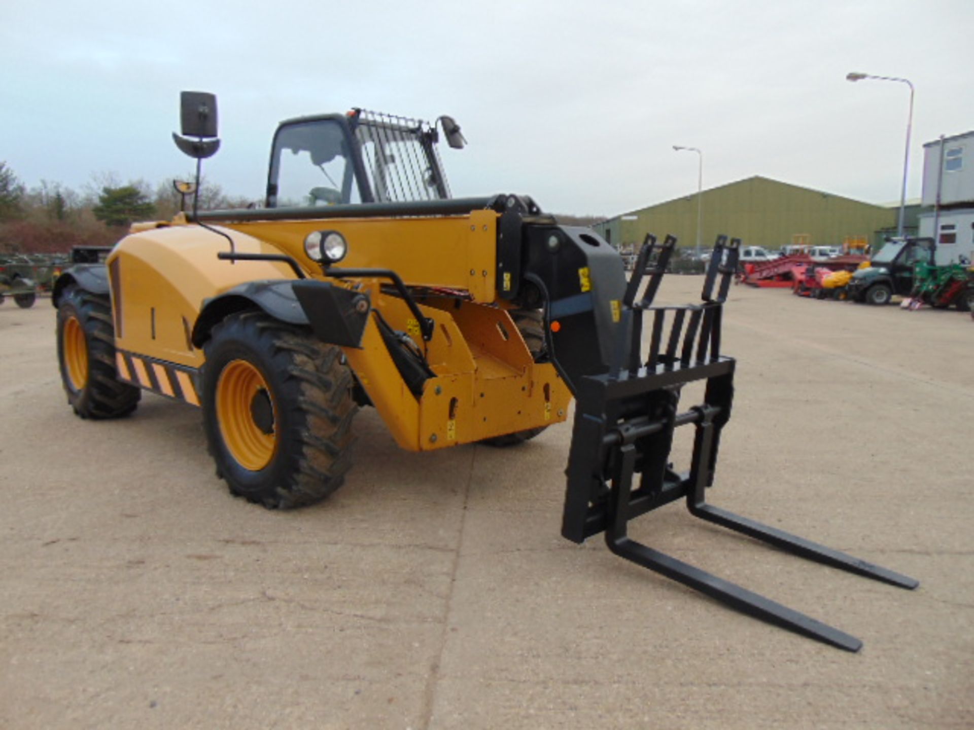 2014 Caterpillar TH414C GC 3.6 ton Telehandler - Image 7 of 25