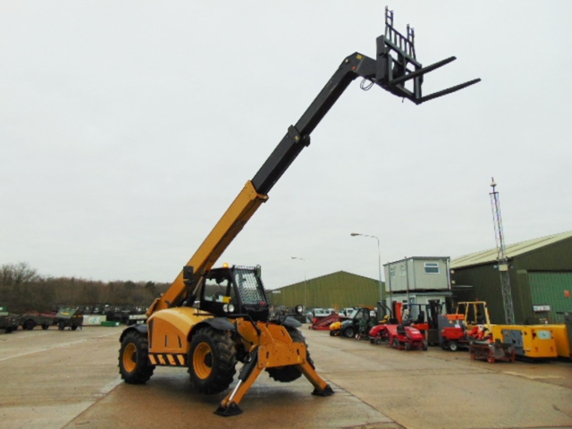 2014 Caterpillar TH414C GC 3.6 ton Telehandler - Image 4 of 23