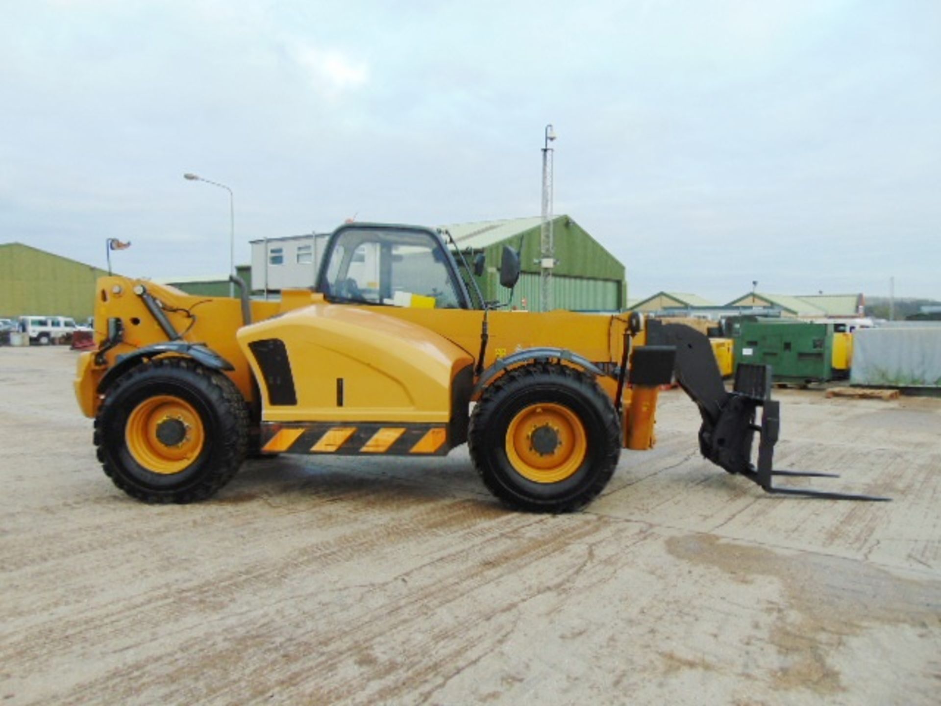 2014 Caterpillar TH414C 3.6 ton Telehandler - Image 12 of 27