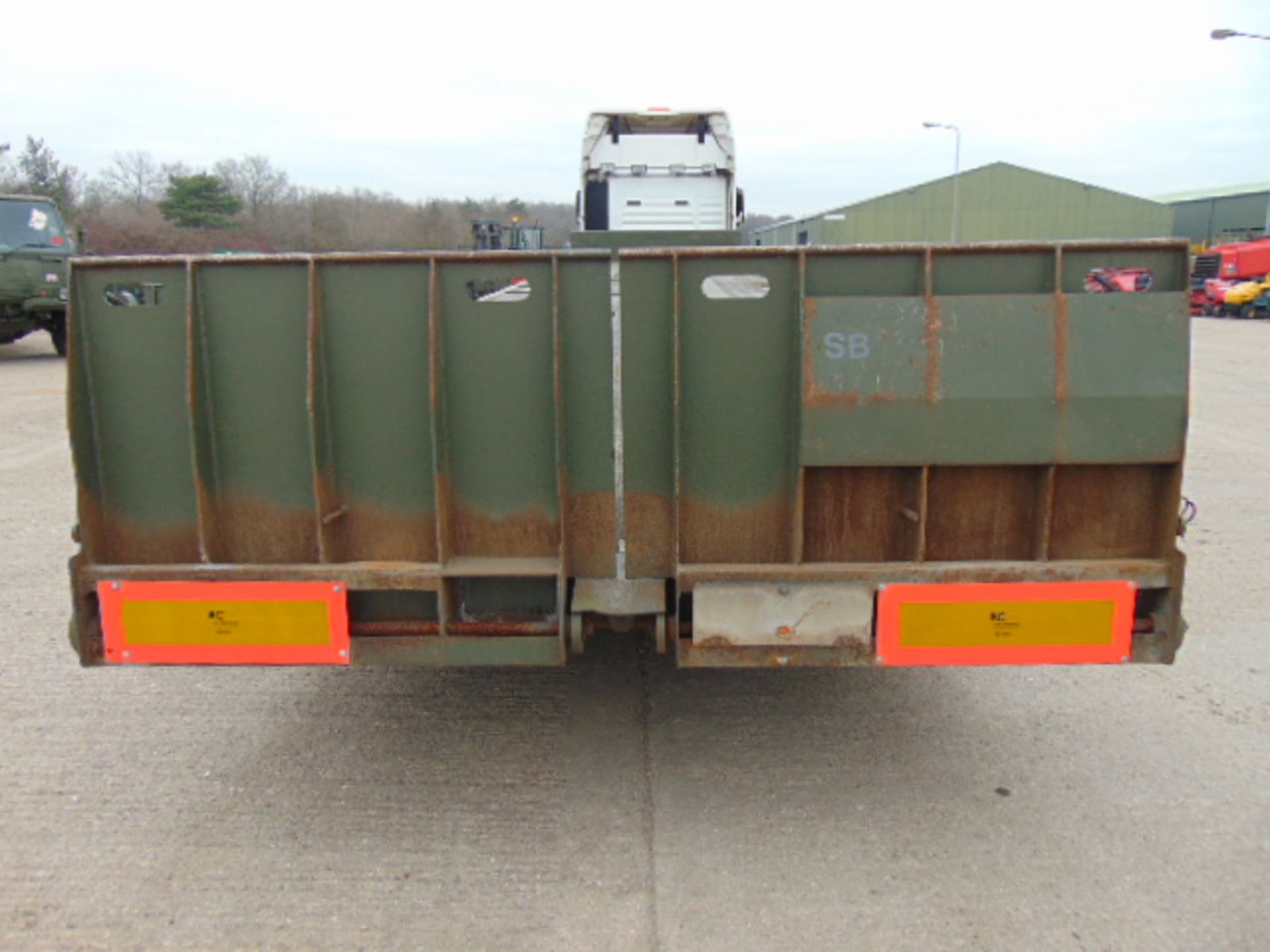 2002 Oldbury Tri Axle Sliding Deck Plant Trailer - Image 15 of 20