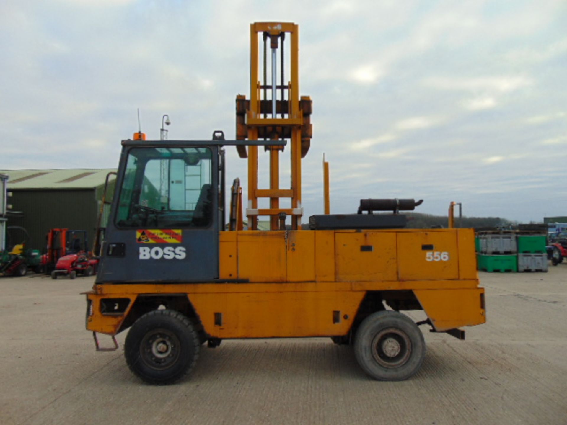 Lancer Boss 556 Sideloader Diesel Forklift - Image 4 of 16