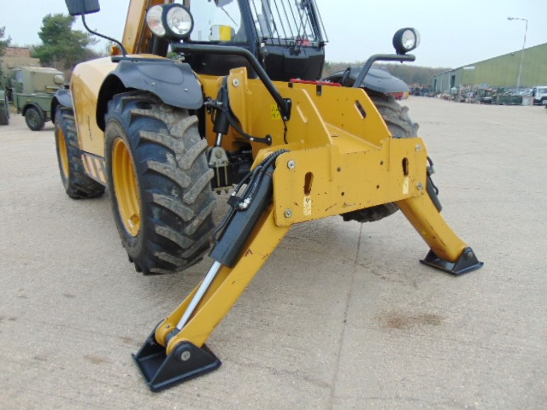 2014 Caterpillar TH414C GC 3.6 ton Telehandler - Image 8 of 28