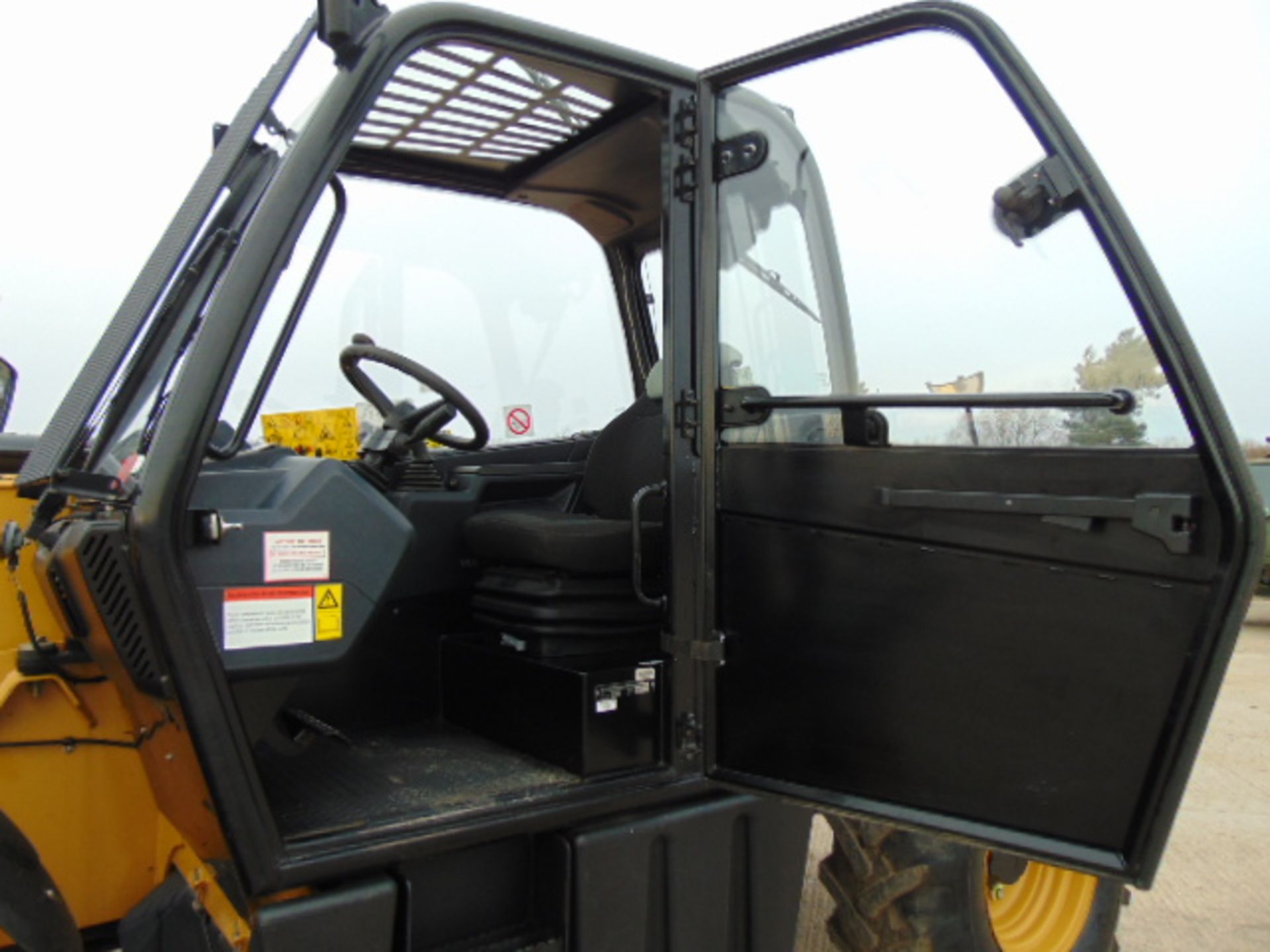 2014 Caterpillar TH414C GC 3.6 ton Telehandler - Image 18 of 28