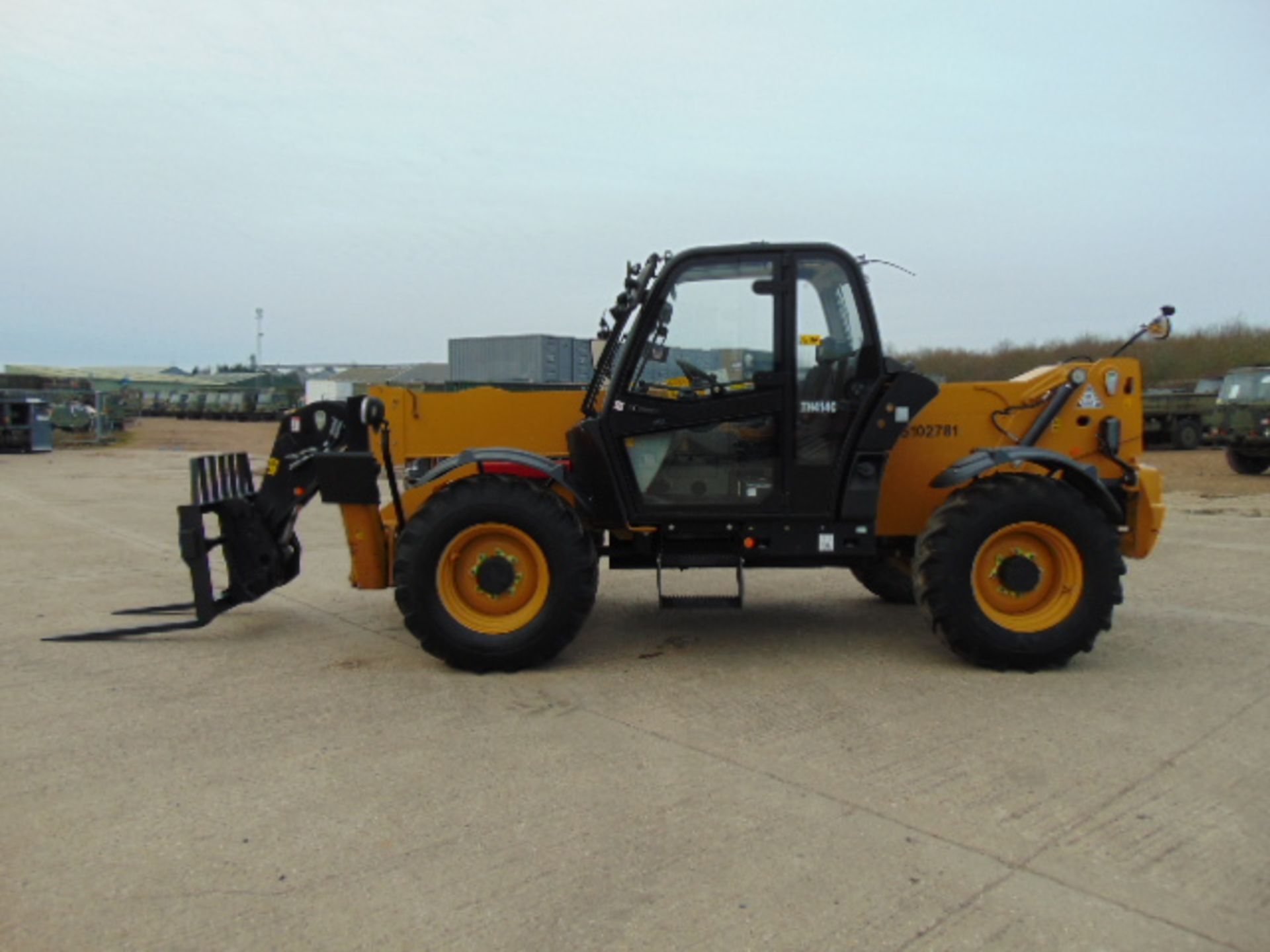 2014 Caterpillar TH414C 3.6 ton Telehandler - Image 9 of 26