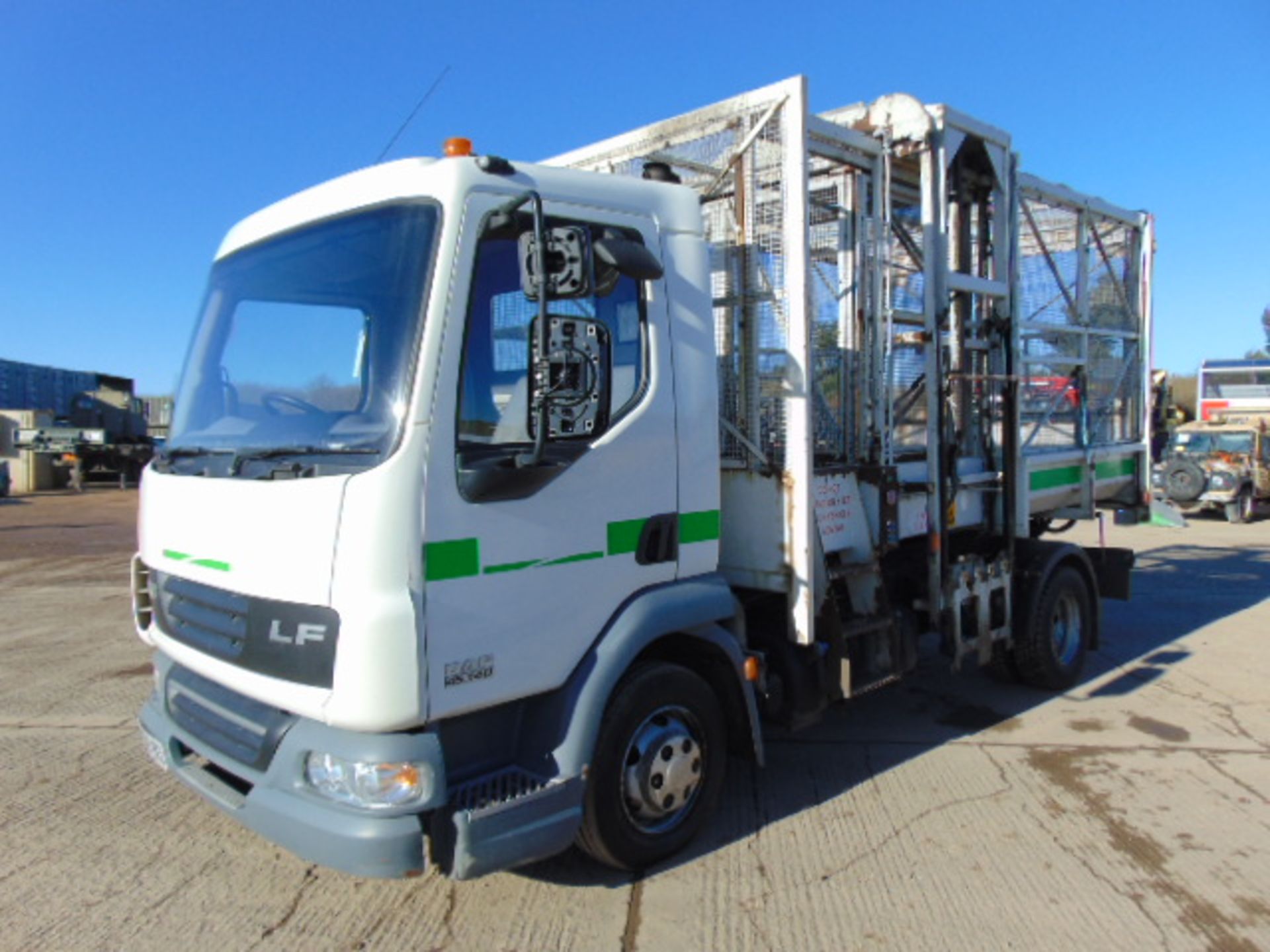2008 DAF LF 45.140 C/W Refuse Cage, Rear Tipping Body and Side Bin Lift - Image 3 of 26