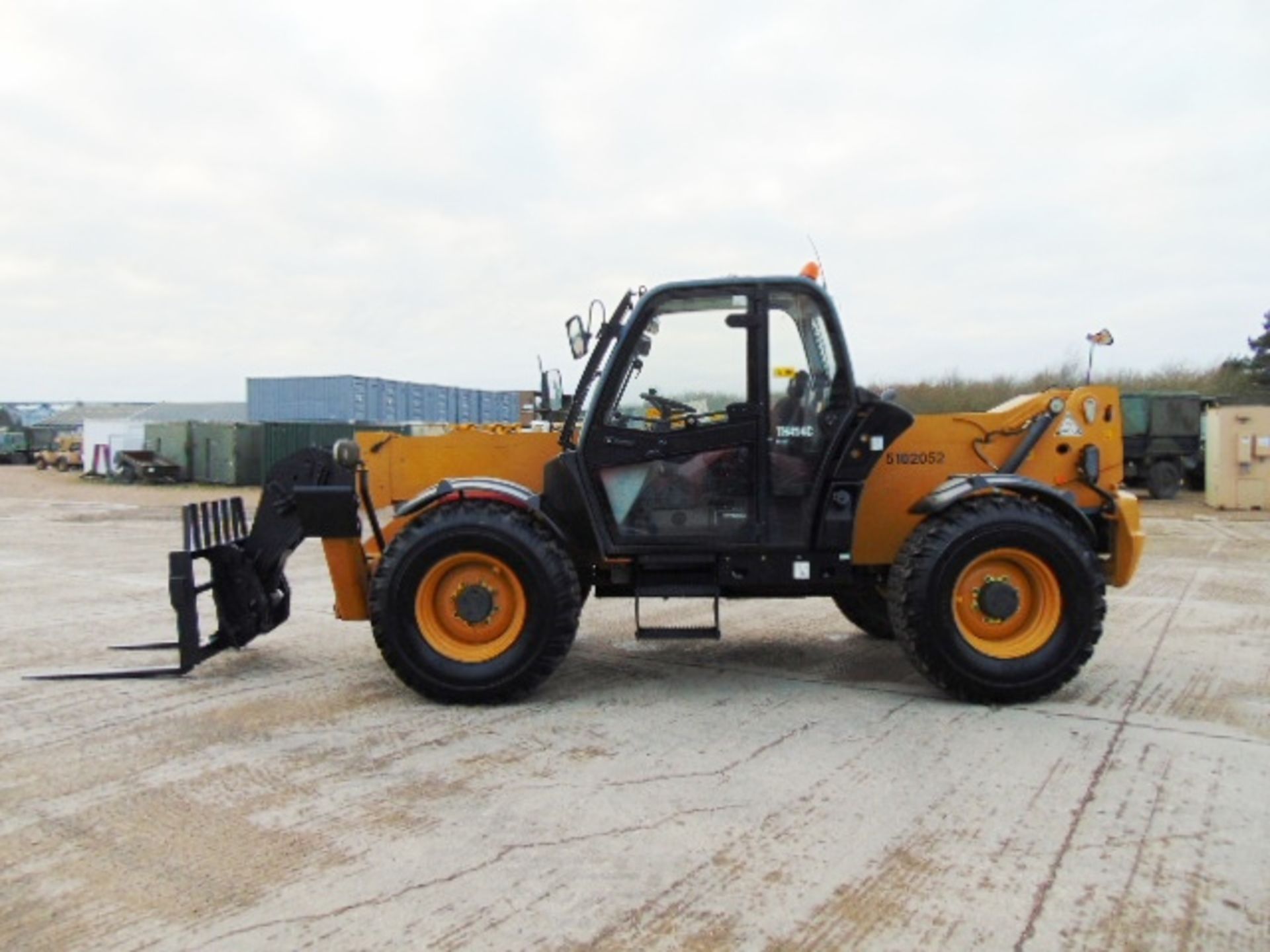 2014 Caterpillar TH414C 3.6 ton Telehandler - Image 11 of 27