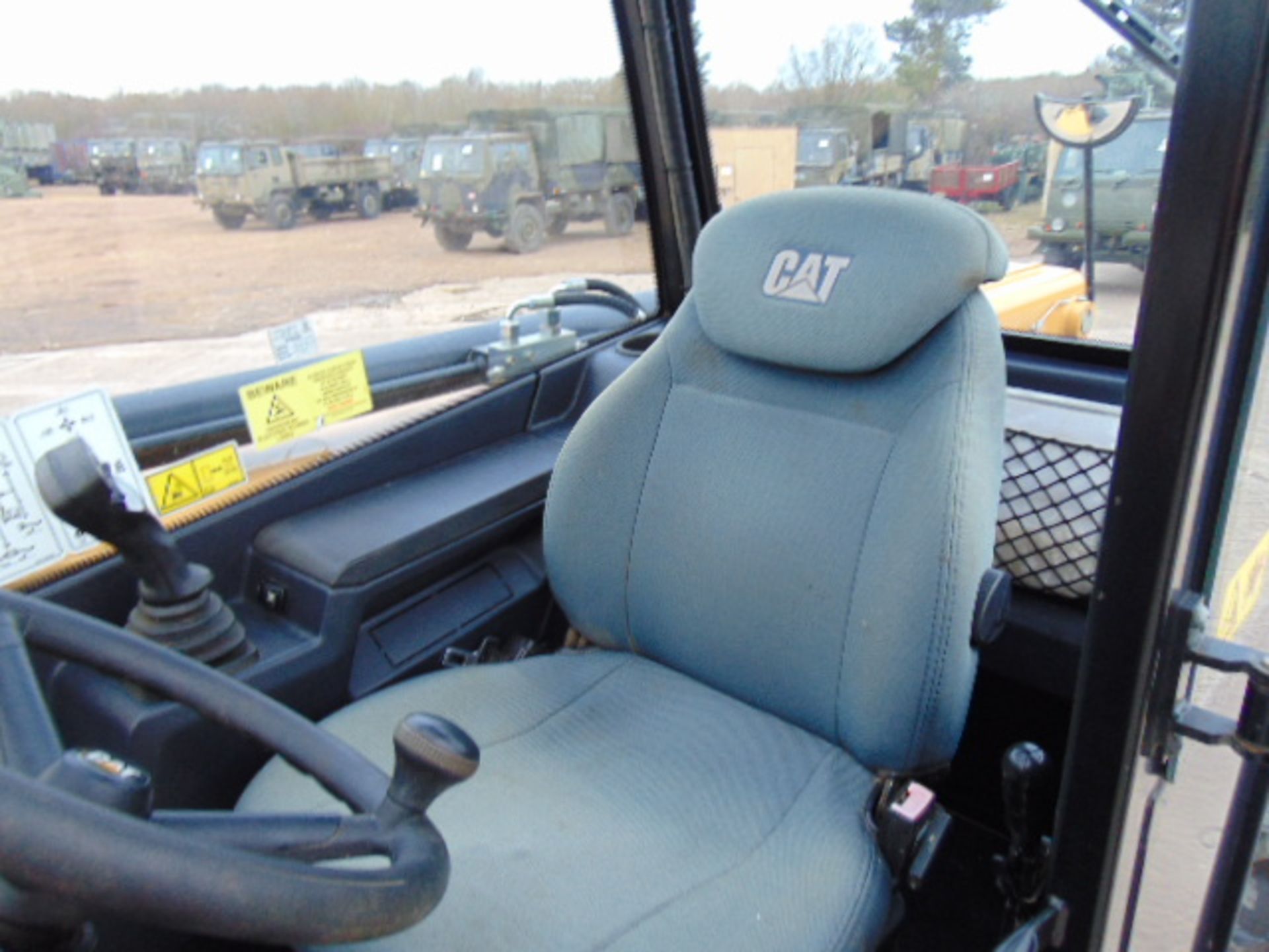 2014 Caterpillar TH414C GC 3.6 ton Telehandler - Image 16 of 25