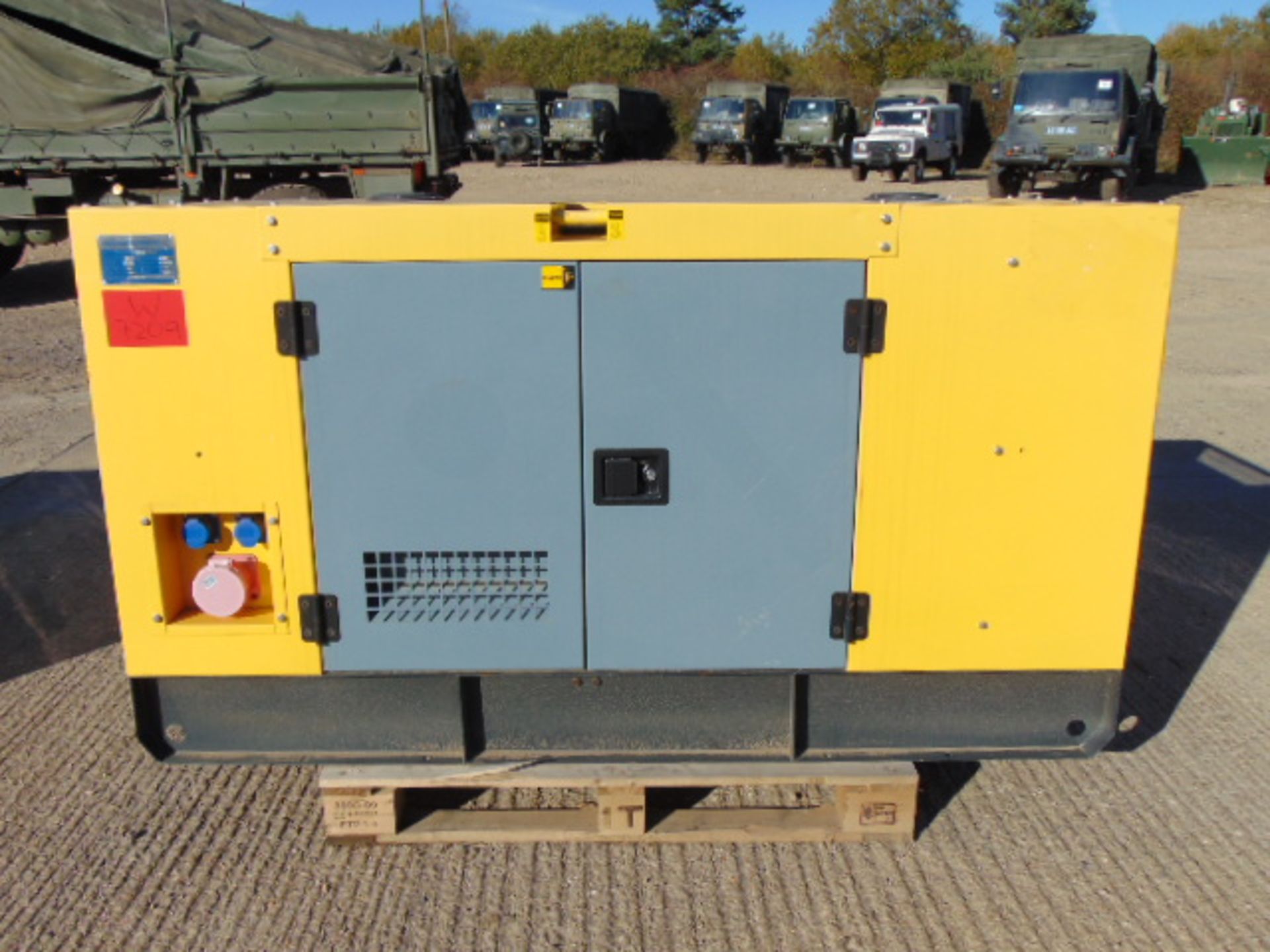 UNISSUED WITH TEST HOURS ONLY 30 KVA 3 Phase Silent Diesel Generator Set