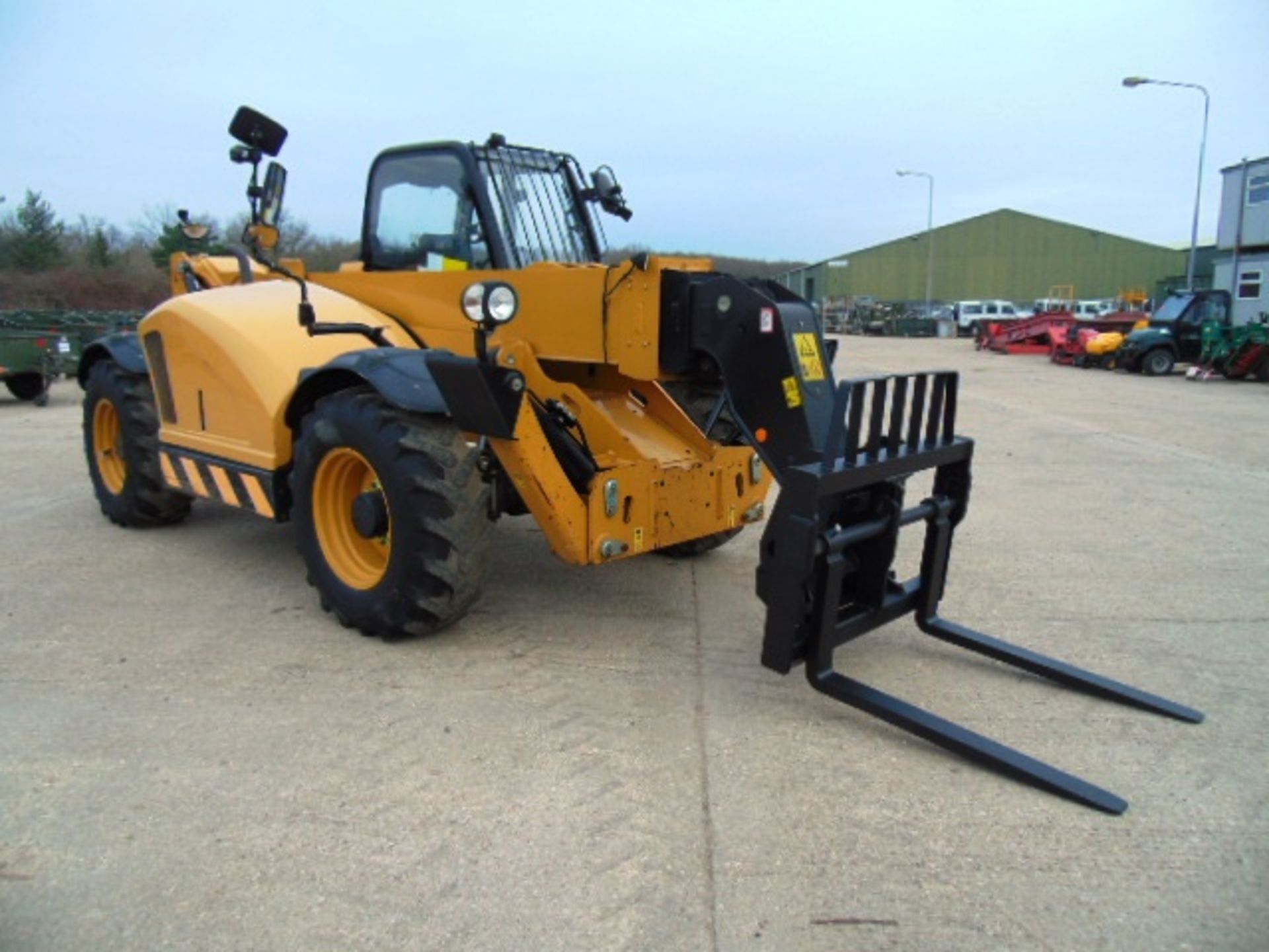 2014 Caterpillar TH414C 3.6 ton Telehandler - Image 6 of 26