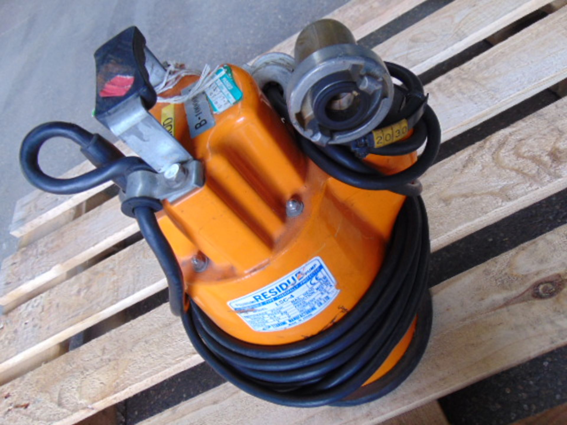 Portable Tsurumi LSC-4 110V Submersible Water Pump - Image 3 of 4