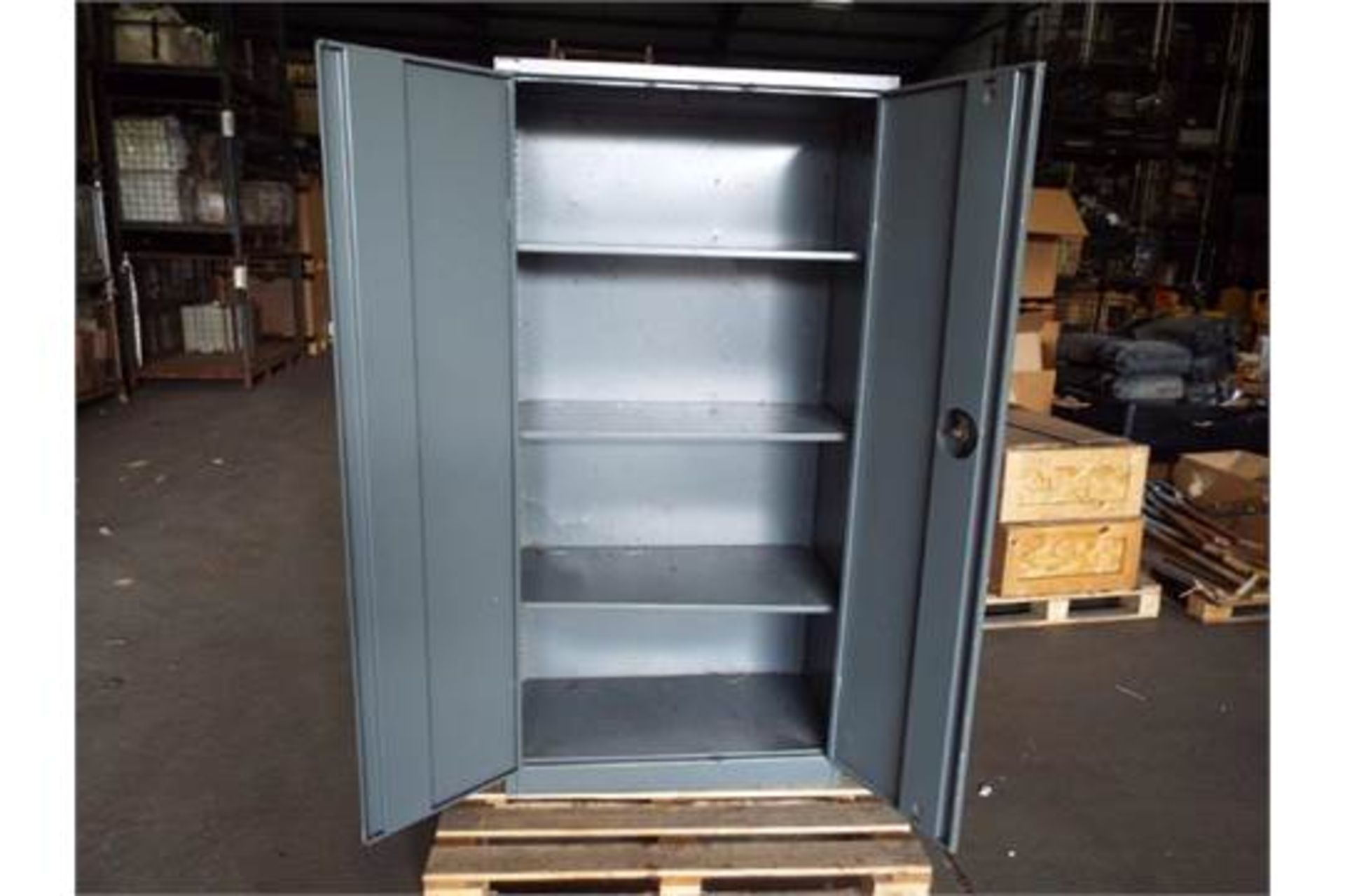 Heavy Duty Storage Locker - Image 2 of 4