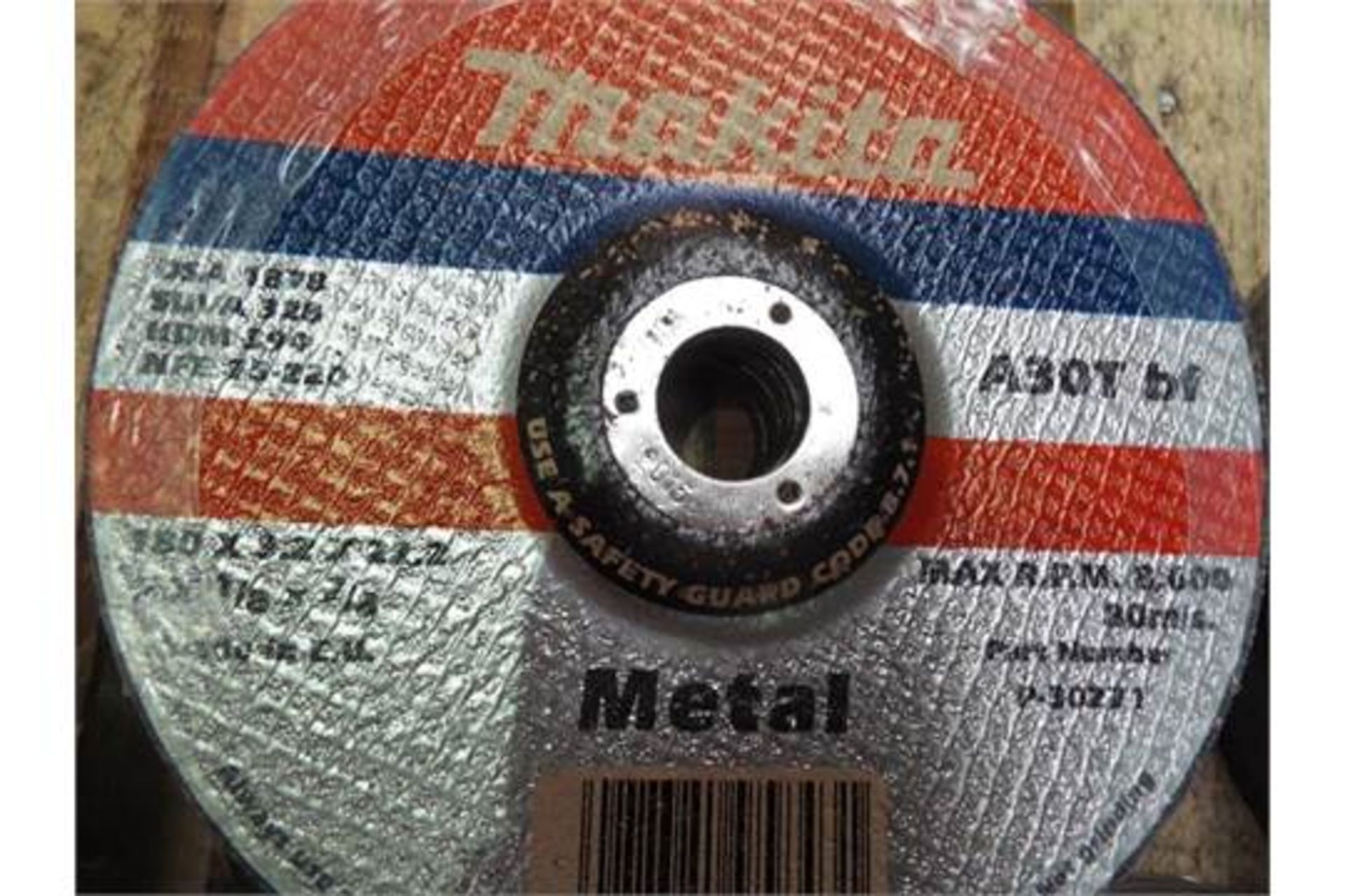 50 x Makita Metal Grinding Disc 180 x 3.2 x 22.2 A30T bf 30271 - Image 3 of 6