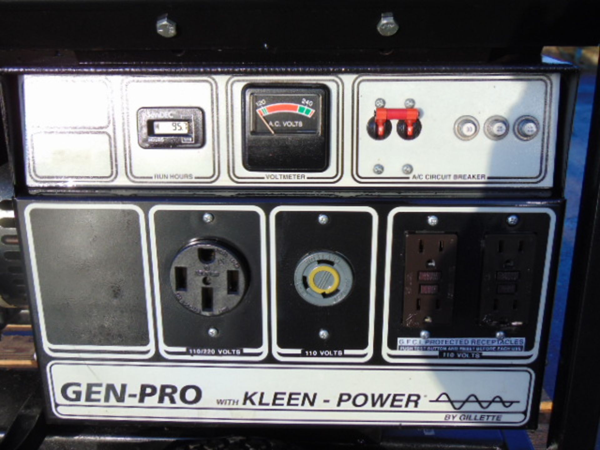 Gillette Gen-Pro Kleen Power 12500 Watts Petrol Generator - Image 9 of 14