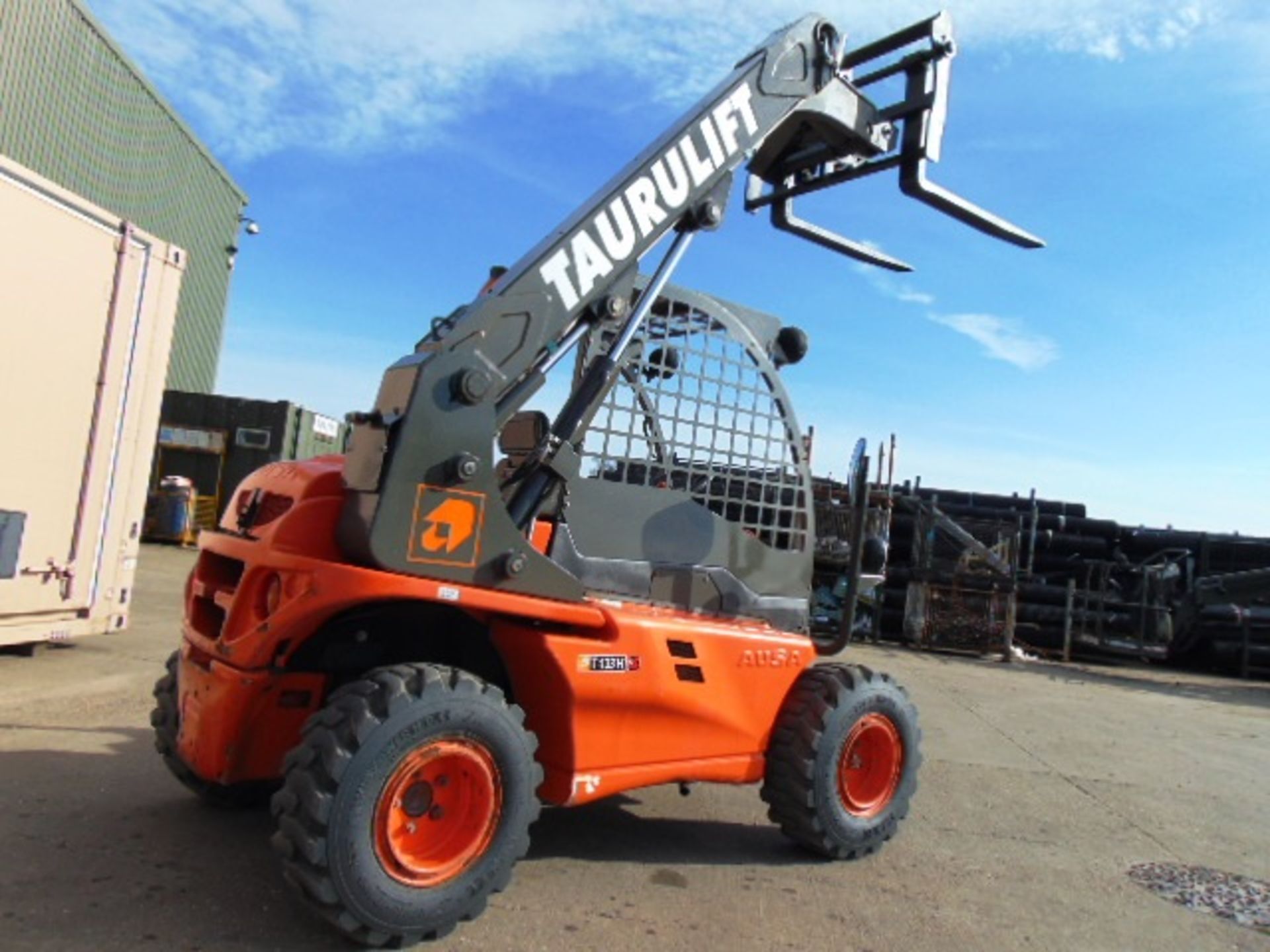 2010 Ausa Taurulift T133H 4WD Compact Forklift with Pallet Tines - Image 10 of 23