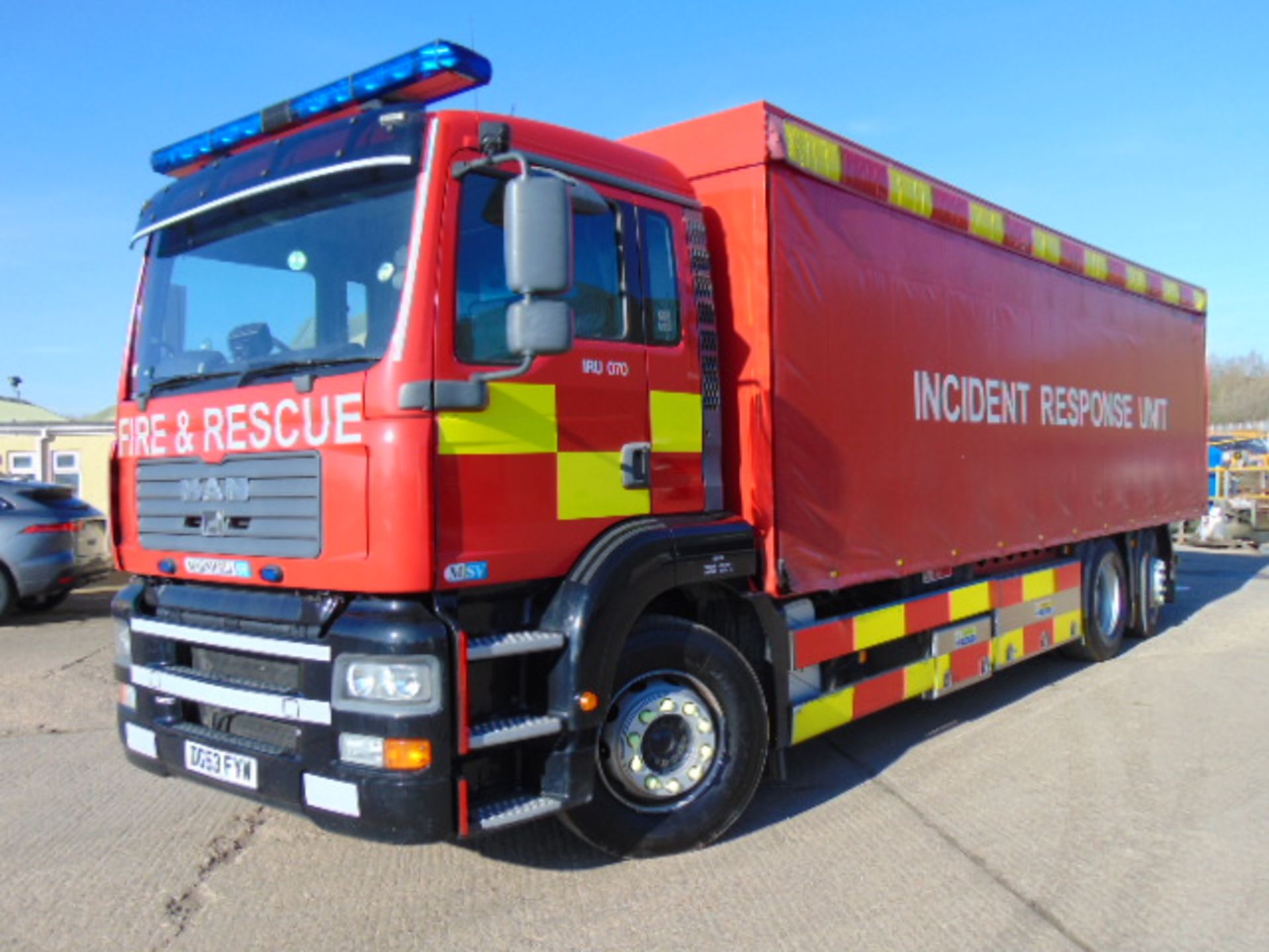 2004 MAN TG-A 6X2 Rear Steer Incident Support Unit ONLY 19,854 KM!! - Image 3 of 41