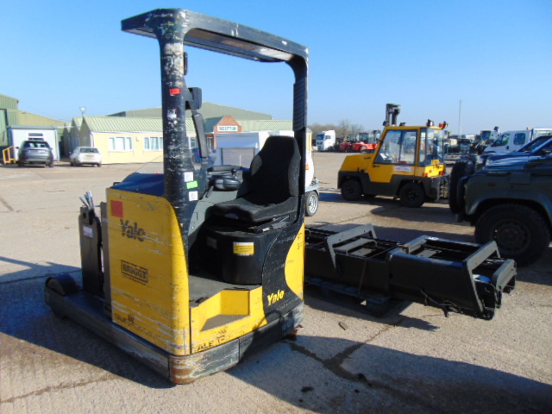 2013 Yale MR20HD Electric Reach Fork Lift Truck - Image 7 of 19