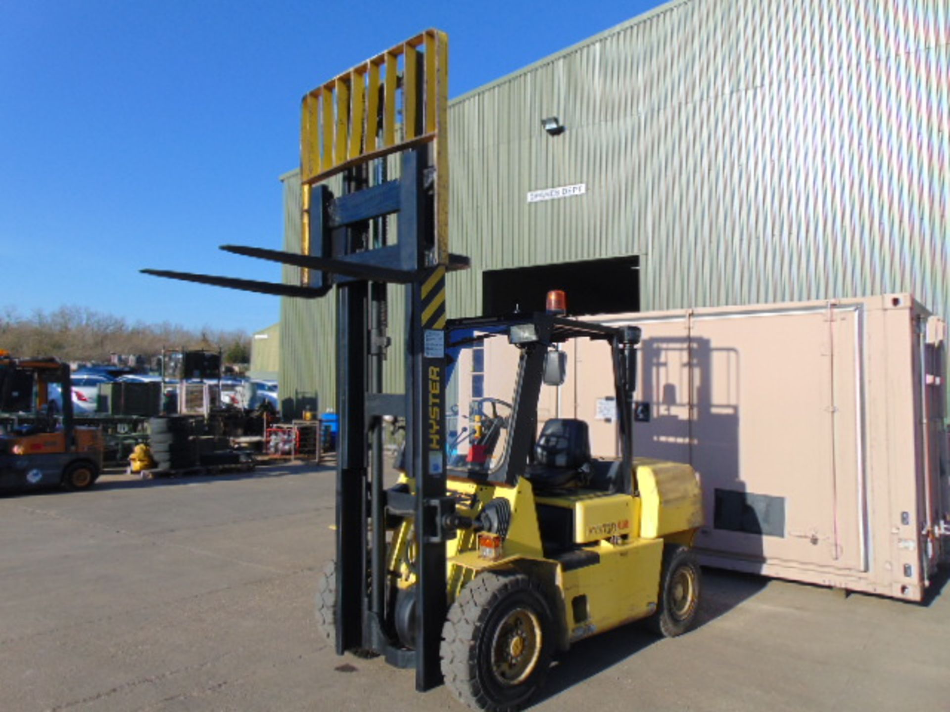 Hyster H4.00 XLS Counter Balance Diesel Forklift - Image 3 of 21