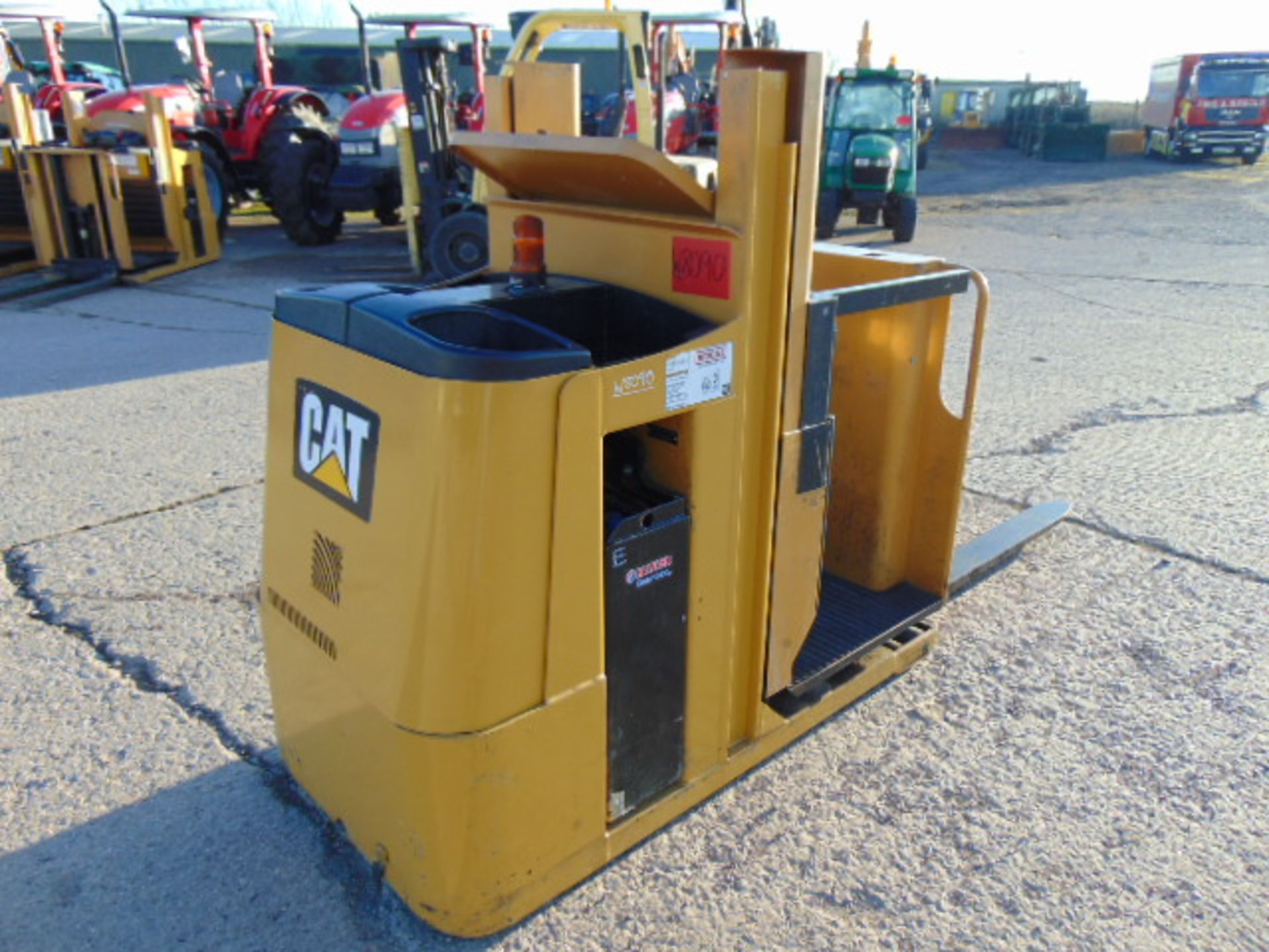 2009 CAT NOL10NF Low Level Electric Order Picker - Image 8 of 14