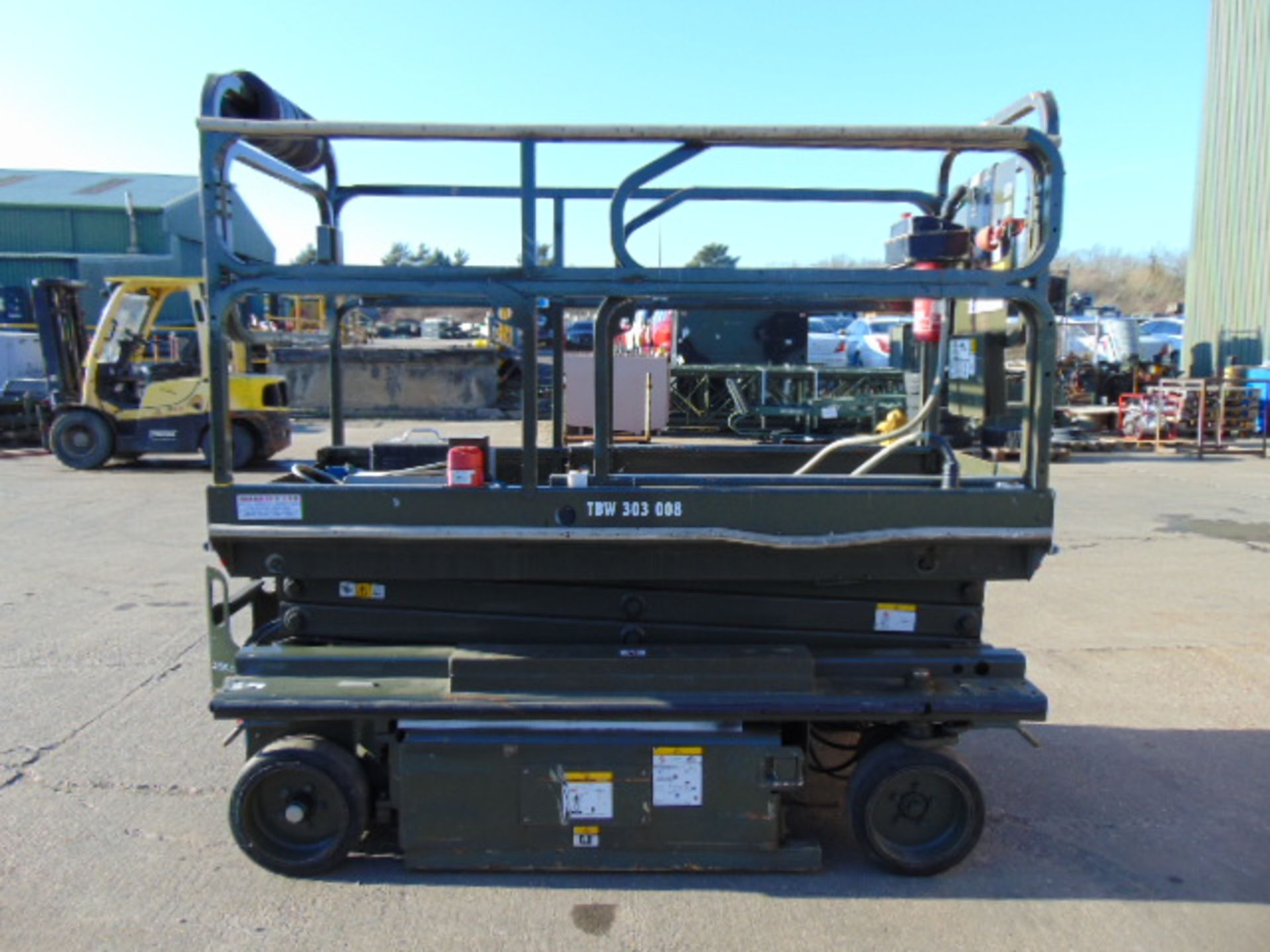 Grove 2646BE Self Propelled Aerial Work Platform - Image 4 of 20