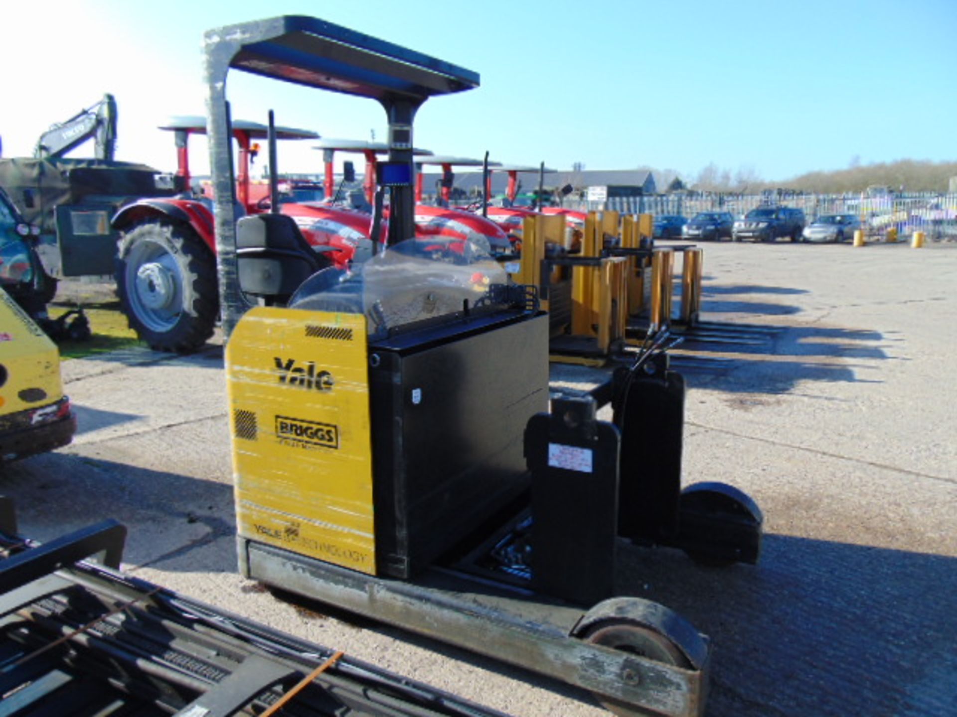 2013 Yale MR20HD Electric Reach Fork Lift Truck - Image 4 of 19