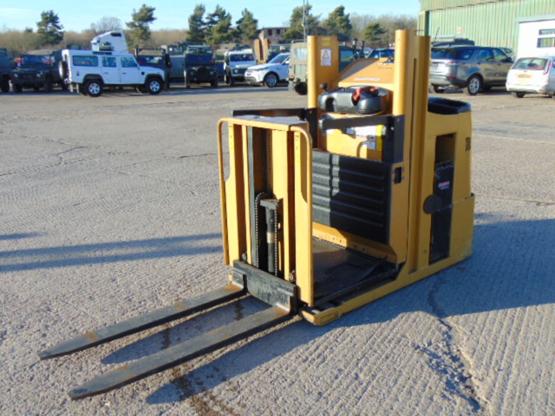 2009 CAT NOL10NF Low Level Electric Order Picker