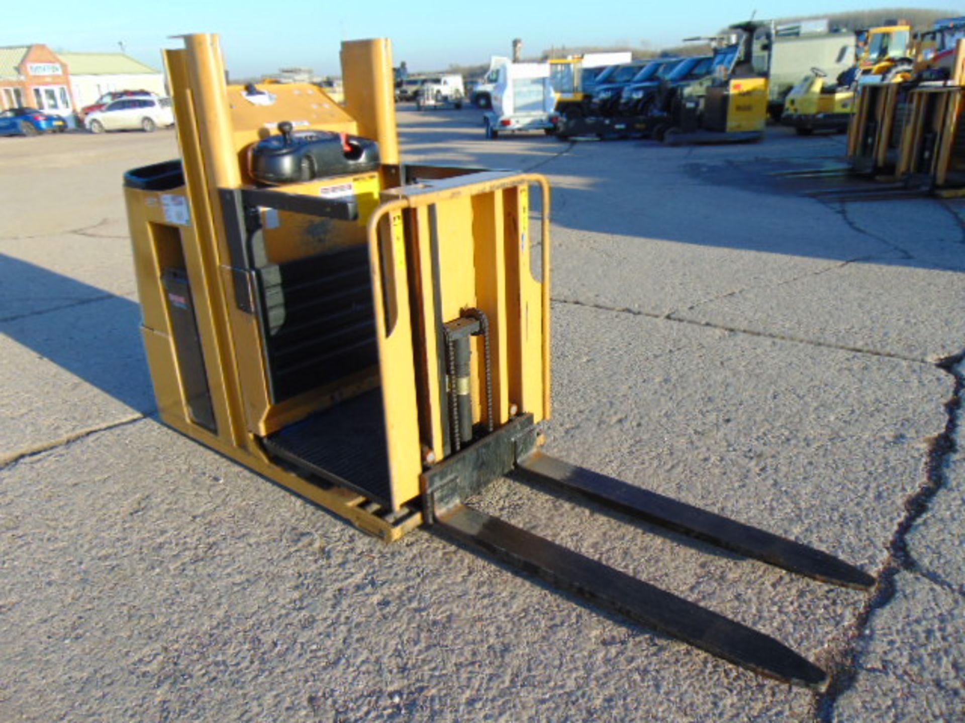 2009 CAT NOL10NF Low Level Electric Order Picker - Image 2 of 14