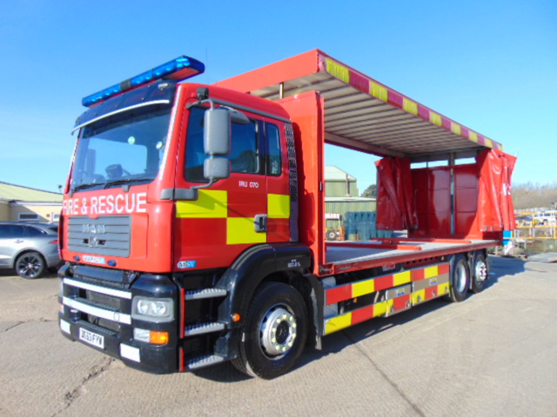 2004 MAN TG-A 6X2 Rear Steer Incident Support Unit ONLY 19,854 KM!! - Image 10 of 41