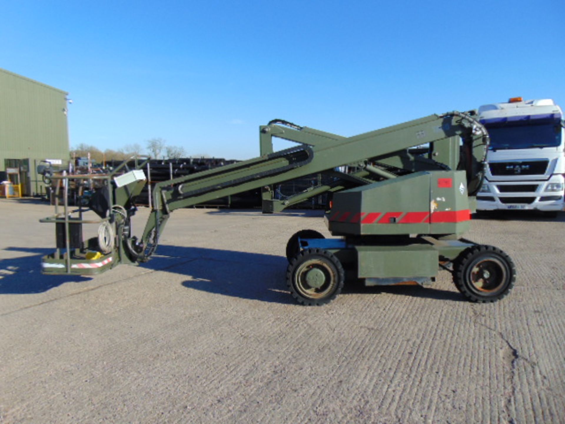 Terex TA50E Articulated Boom Lift - Image 5 of 23