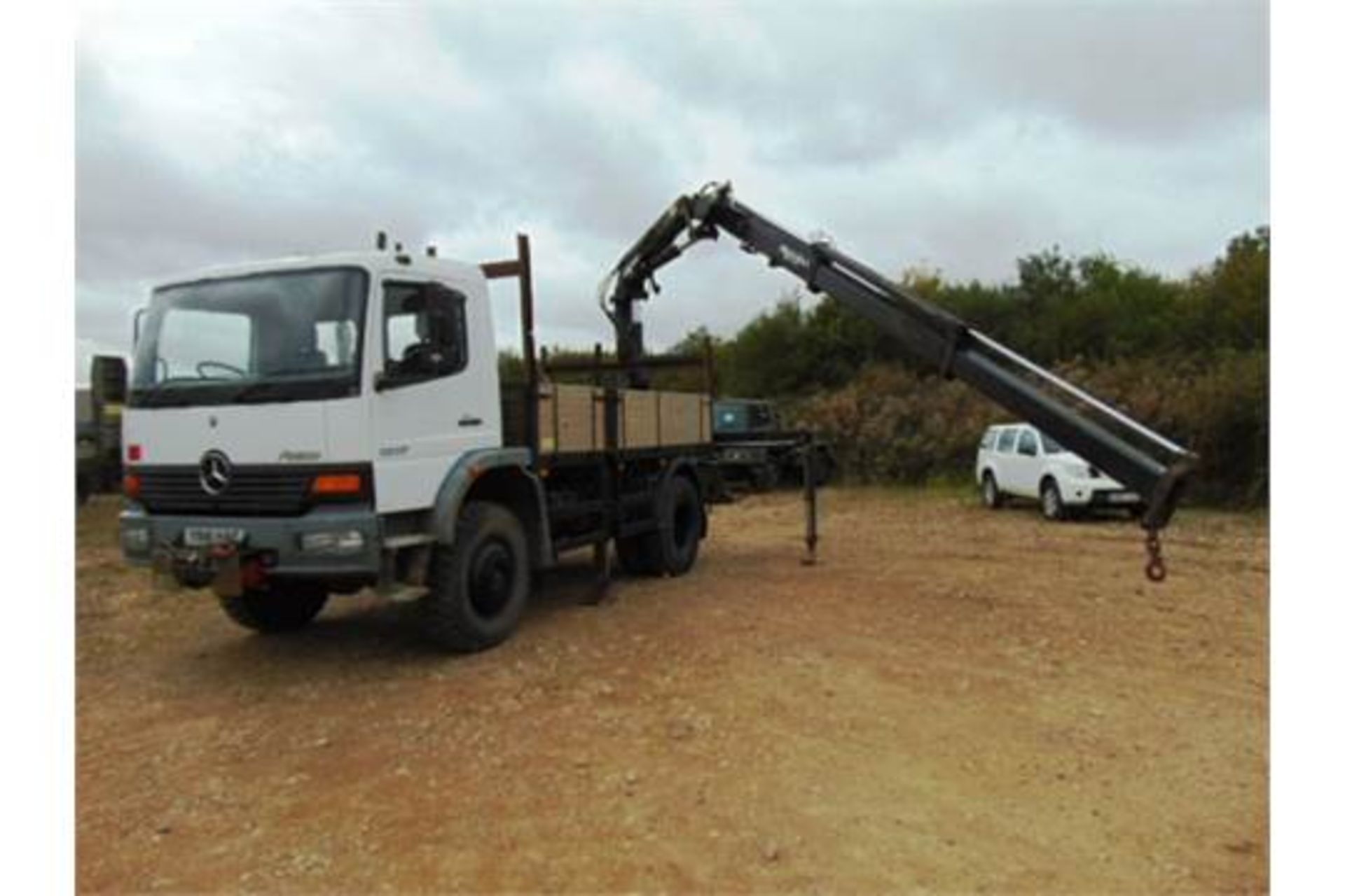 Mercedes-Benz Atego 1317 4x4 Dropside complete with Atlas 105.1 Crane and H14P SuperWinch - Image 3 of 36